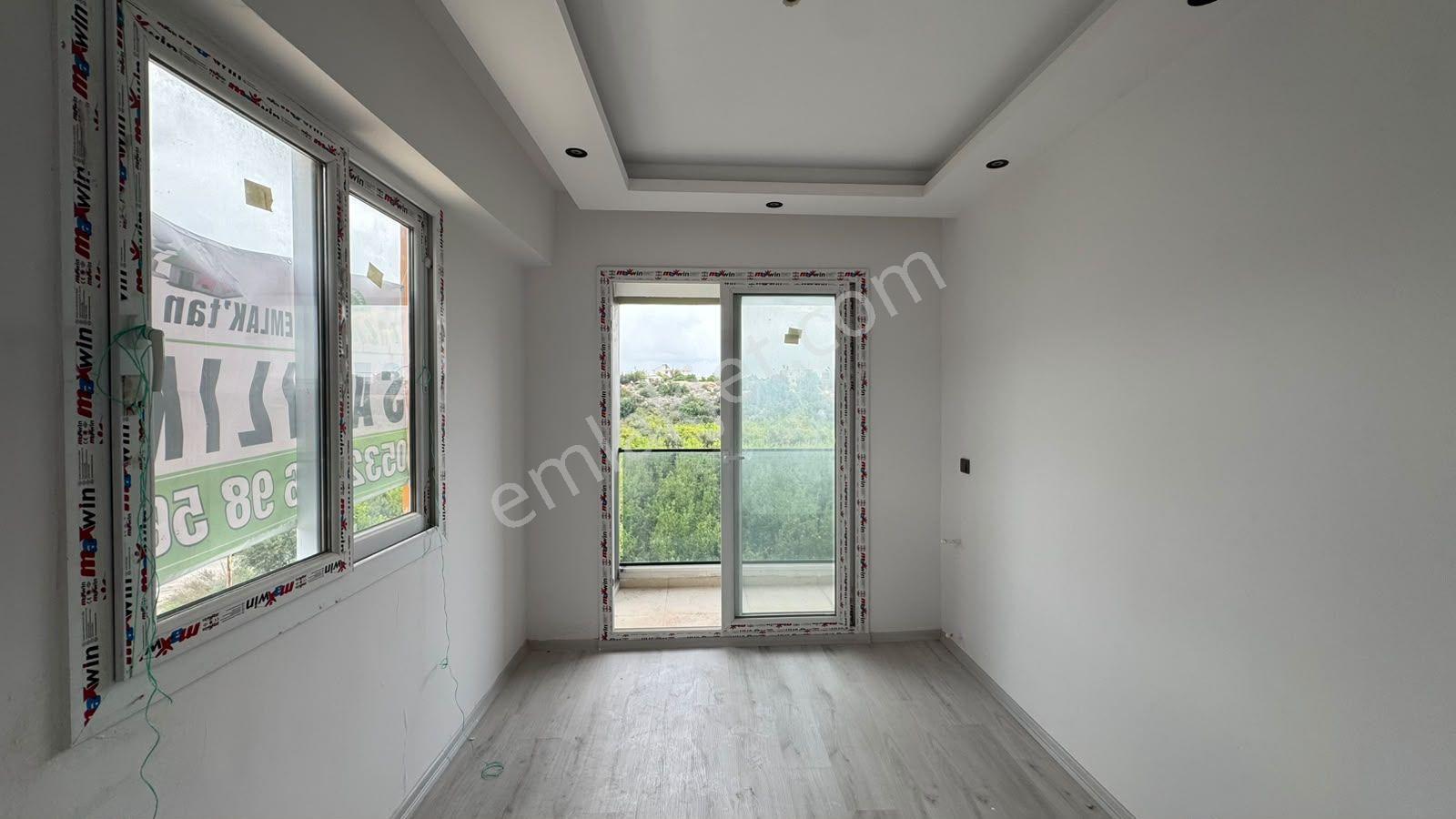 Mersin Tırtar'da Havuzlu Sitede Satılık 1+1 Daire — fotoğraf 17