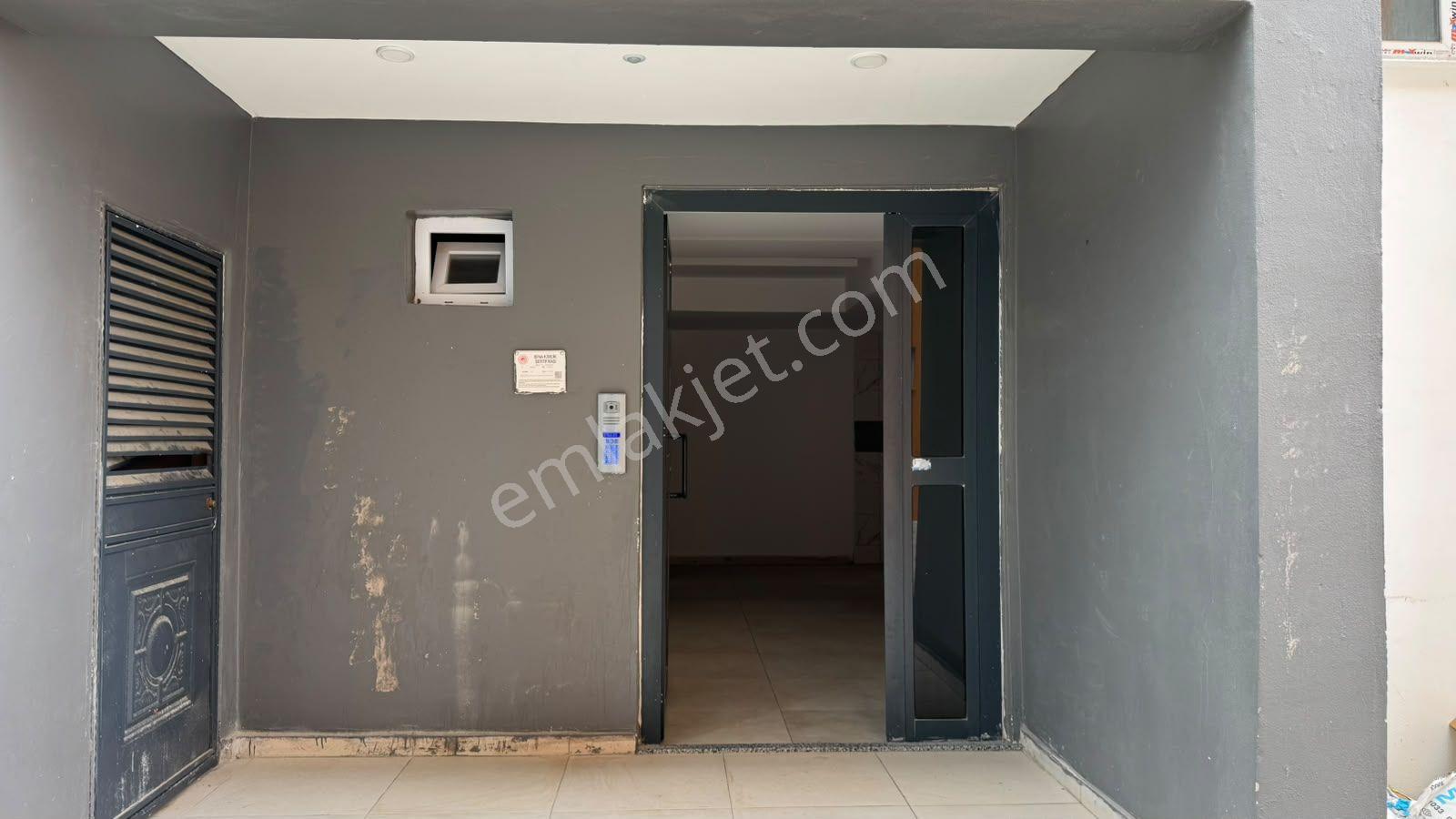 Mersin Tırtar'da Havuzlu Sitede Satılık 1+1 Daire — fotoğraf 24