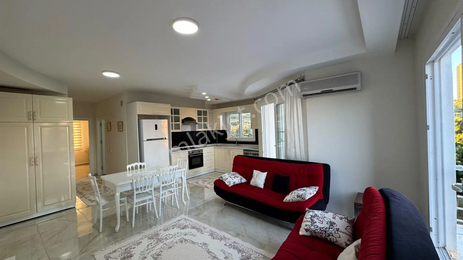 Erdemli Ayaş'ta Deniz Manzaralı Eşyalı 2+1 Daire — fotoğraf 4