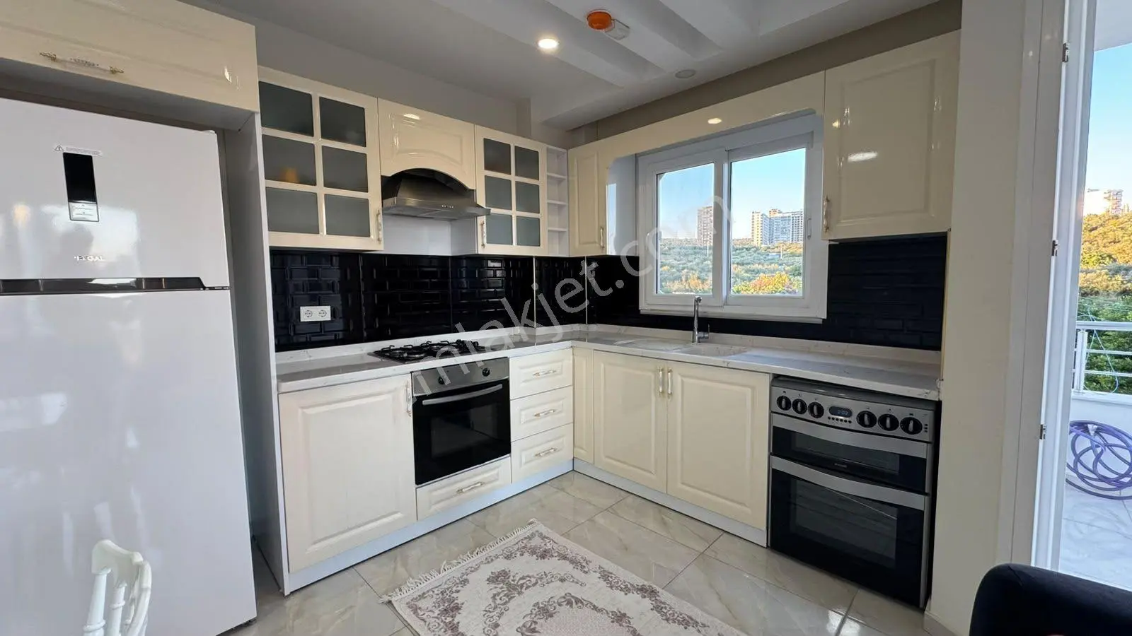 Erdemli Ayaş'ta Deniz Manzaralı Eşyalı 2+1 Daire — fotoğraf 10