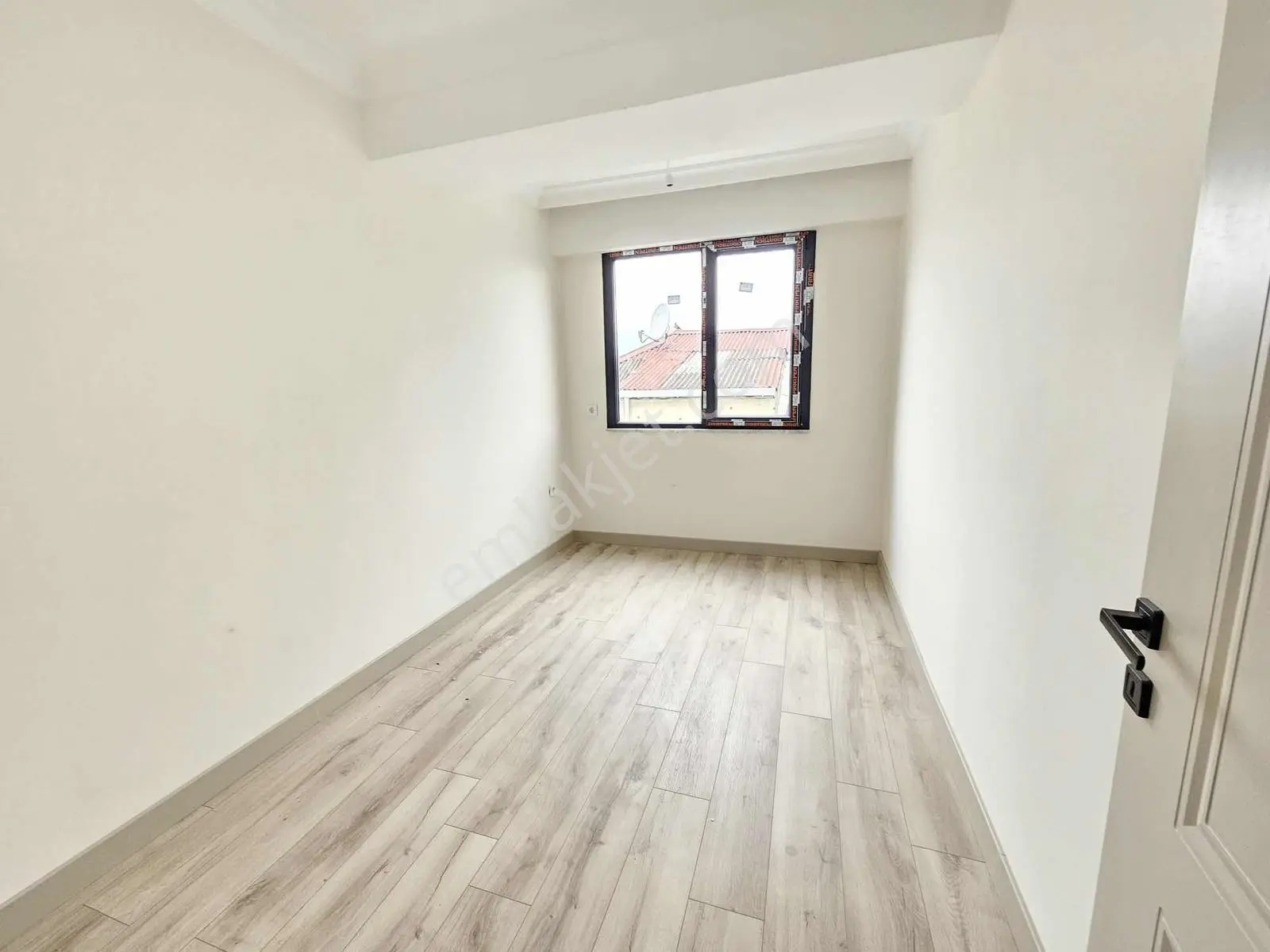 Demir İnşaat Bağlarbaşı Cd Üzerinde Sıfır Lüx Ara Katlar Otopark — fotoğraf 13