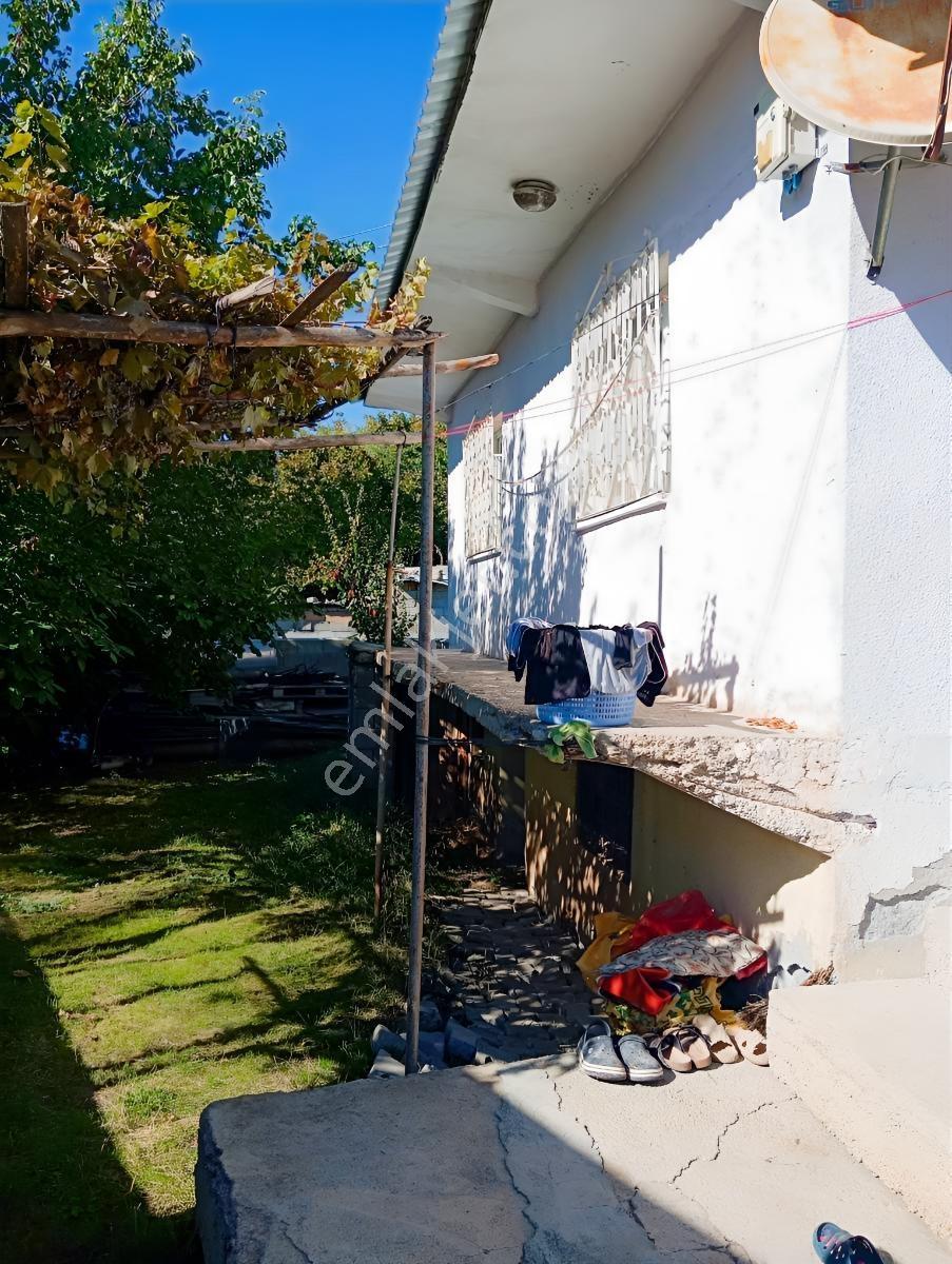 Beyaz Emlak Tan Çukurkuyu Da 1.814m² İçinde 2 Ev Ve 2 Ahırı Olan — fotoğraf 3