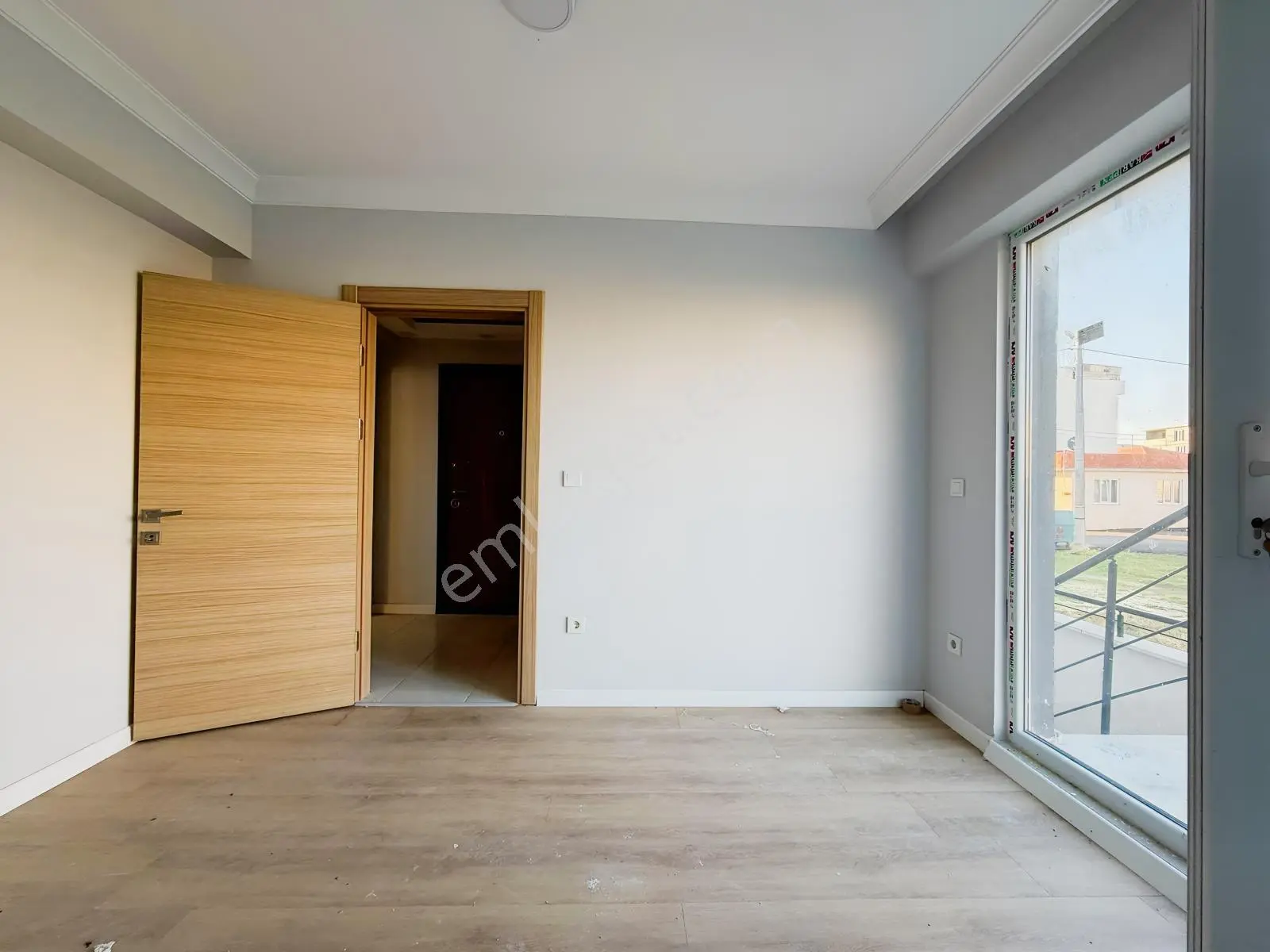Bandırma Mavi Emlaktan 100.yıl Mah. Acil Satılık 1+1 Satılık D. — fotoğraf 3