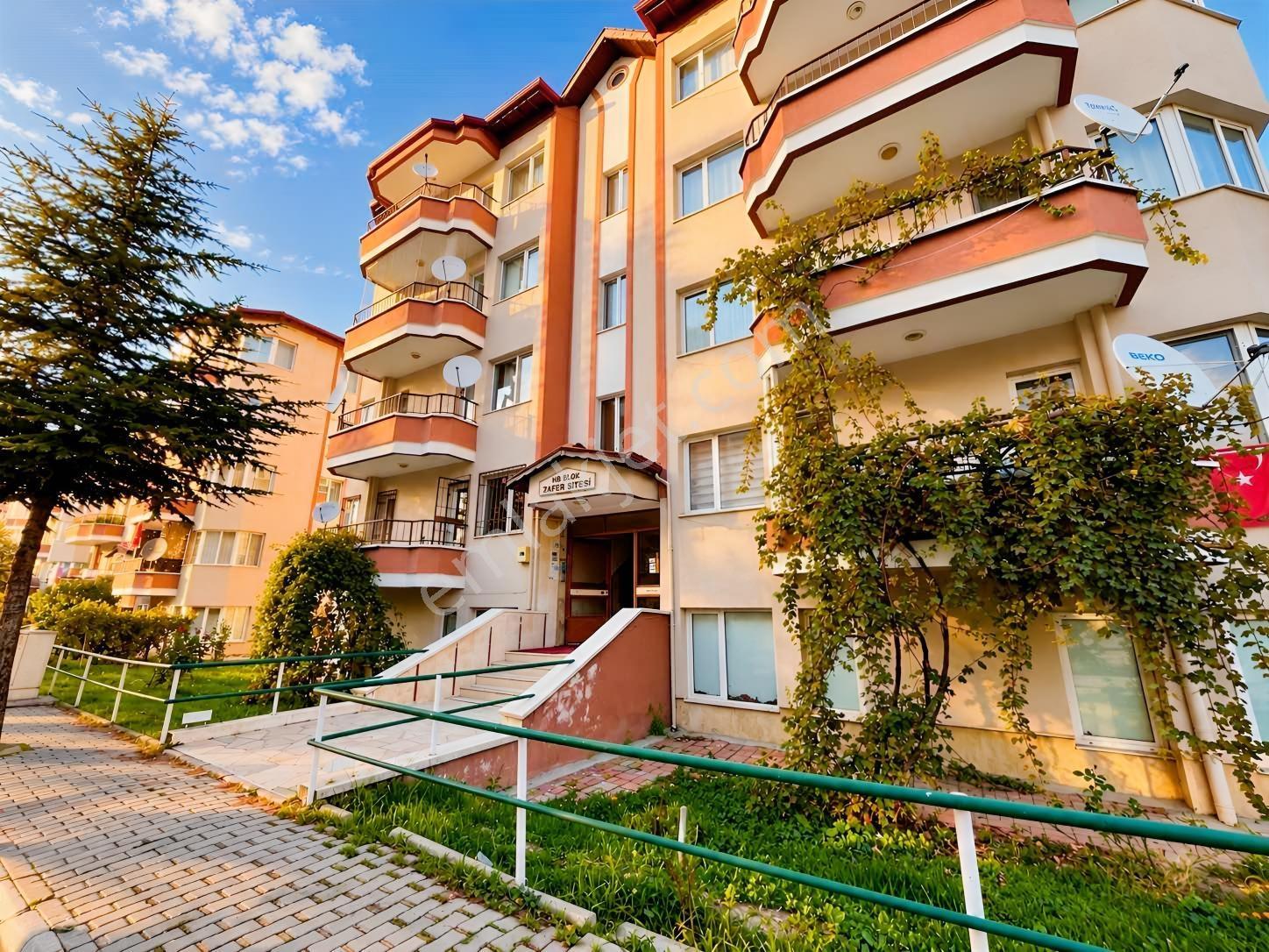 Zafer Sitesinde 3+1 Fırsat Daire — fotoğraf 2