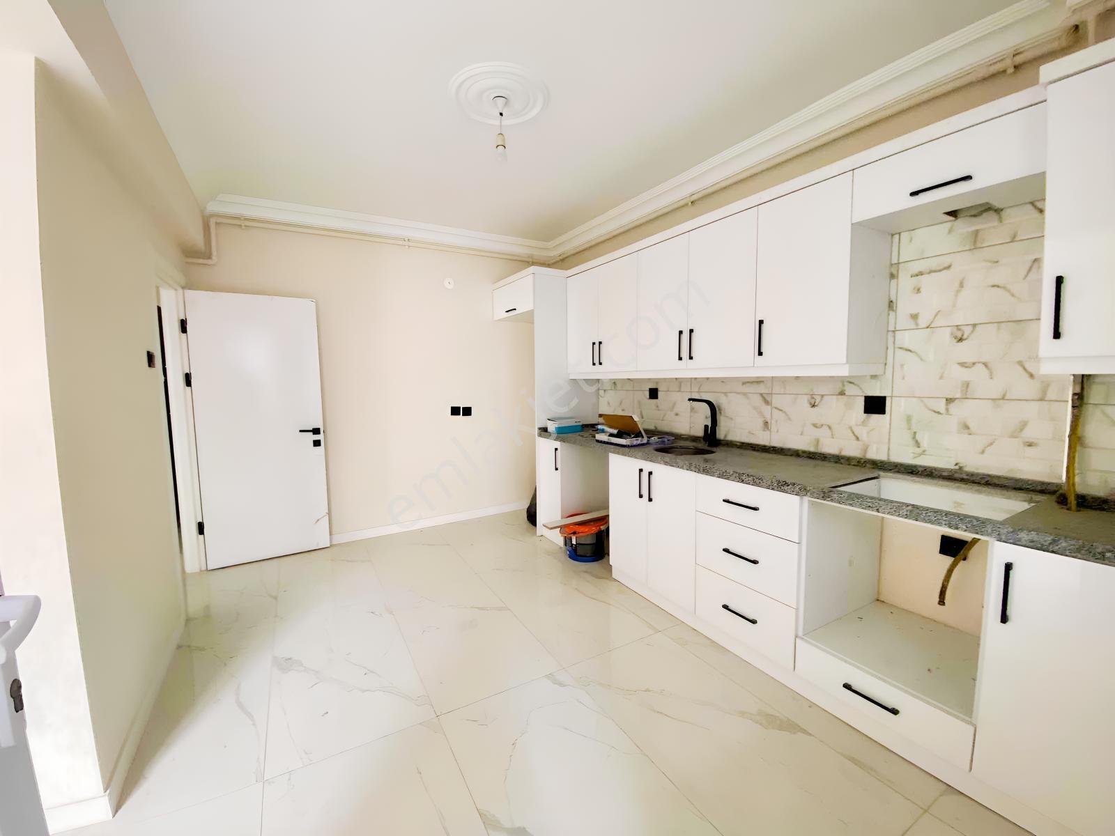 Esenevler Mahallesi'nde Satılık 4+1 Daire — fotoğraf 11