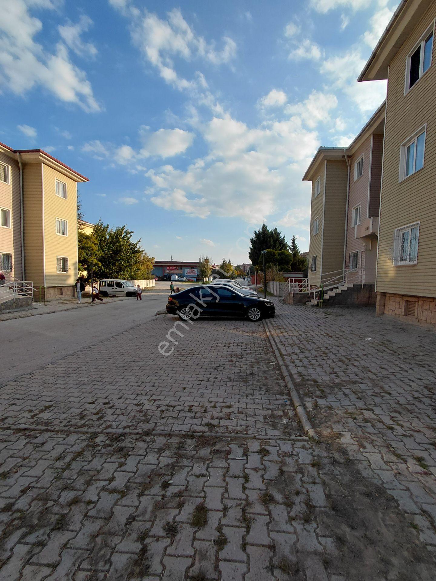 Hoca Ahmet Mah. 2+1 Ful Yapılı, Bahçeli, Güney Cephe 2.950.000 Tl — fotoğraf 2