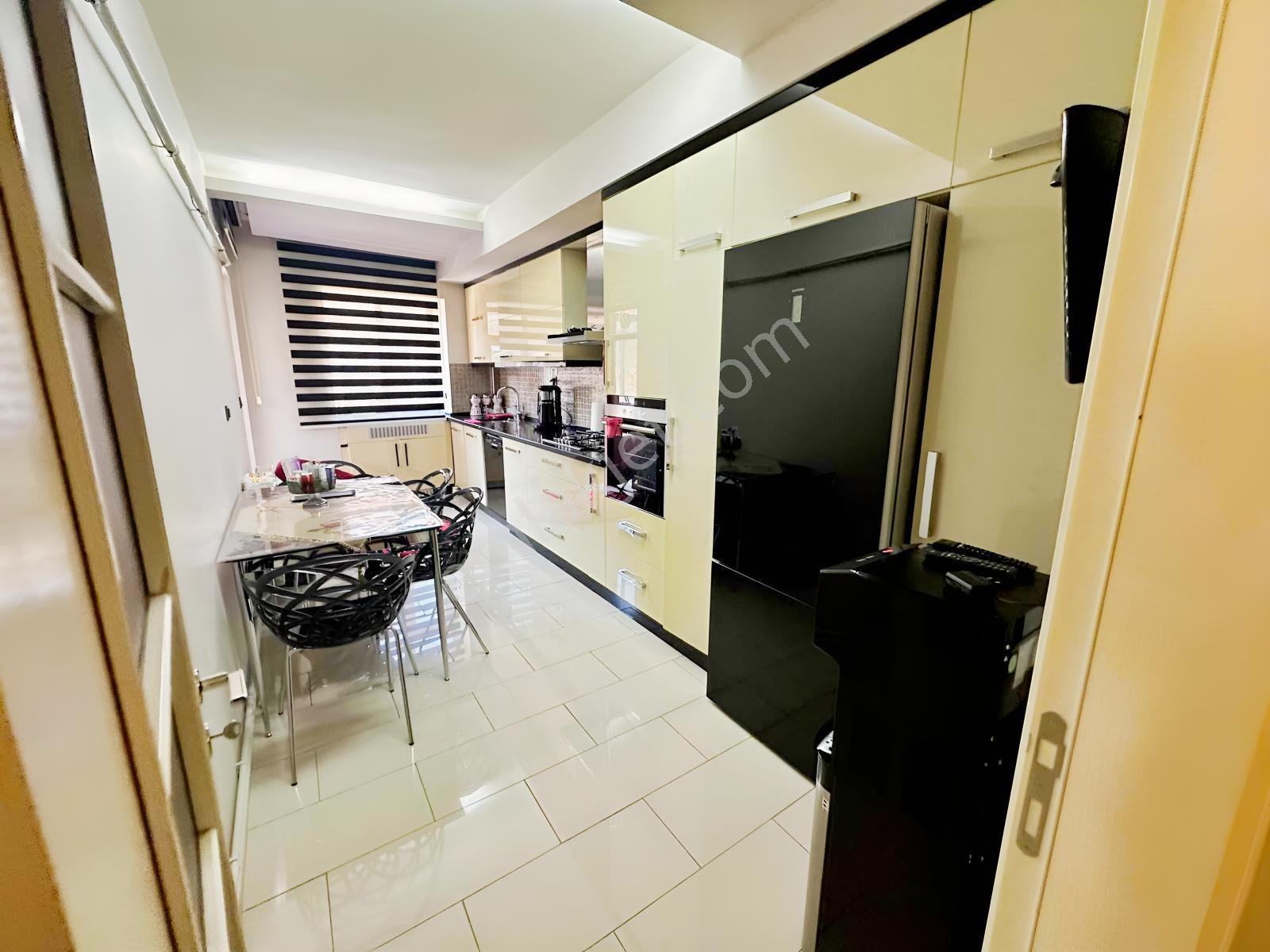 Yayla Mahallesi 111 Cadde Üstü Satılık 3+1 Daire — fotoğraf 6
