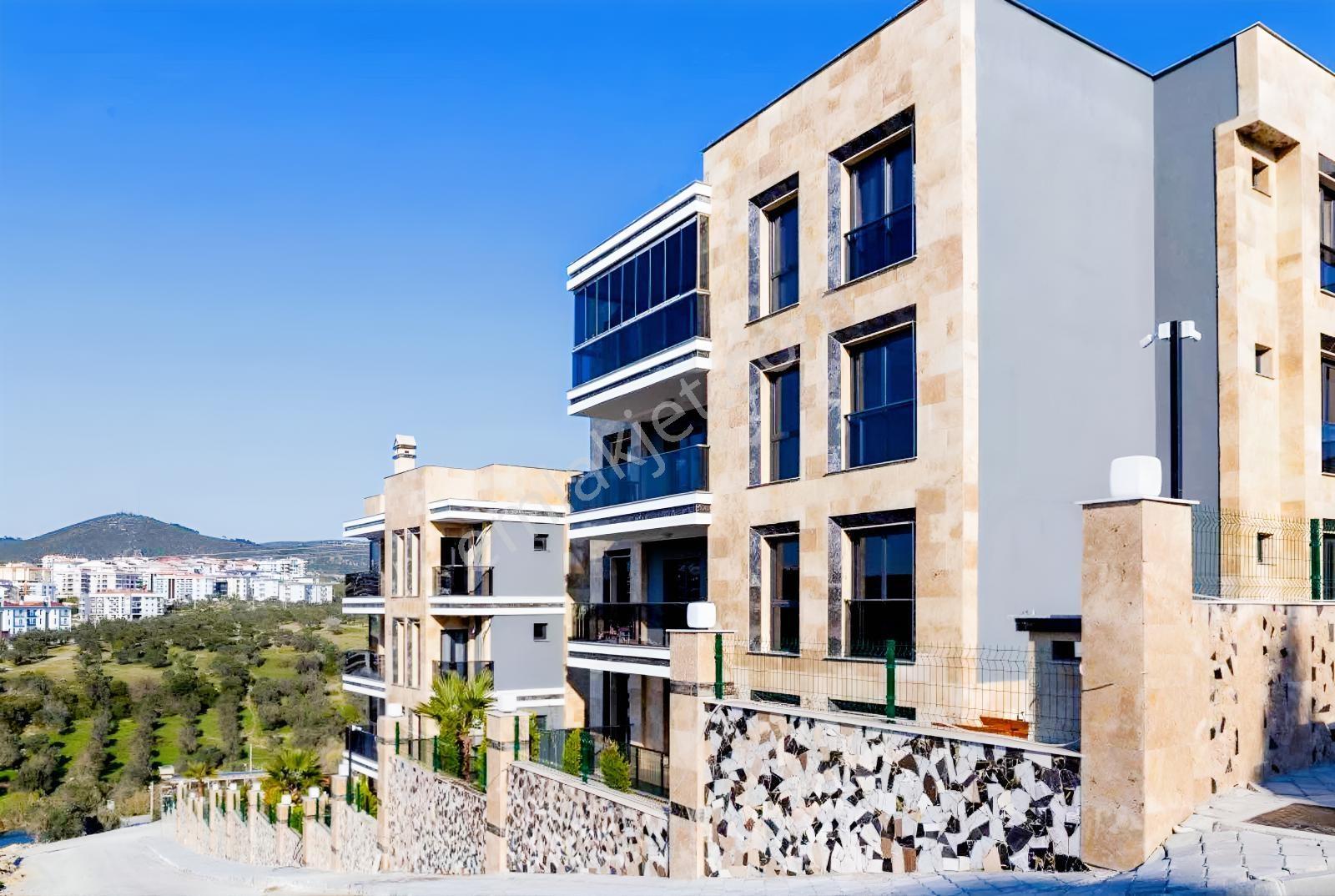 Kuşadası Merkezde Araç Takaslı Lüx 3+1 Daire — fotoğraf 8