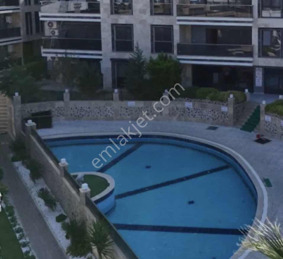 Kuşadası Merkezde Araç Takaslı Lüx 3+1 Daire — fotoğraf 13