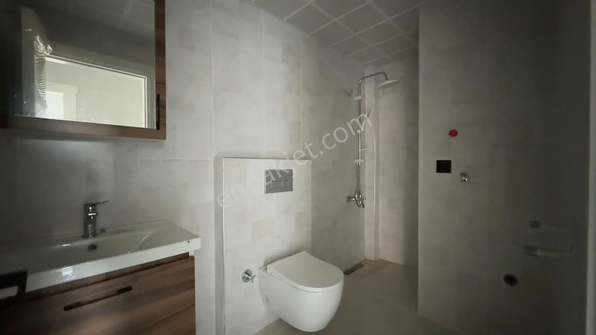 Erdemli Ayaş'ta Havuz Manzaralı Sıfır 2+1 Daire — fotoğraf 18
