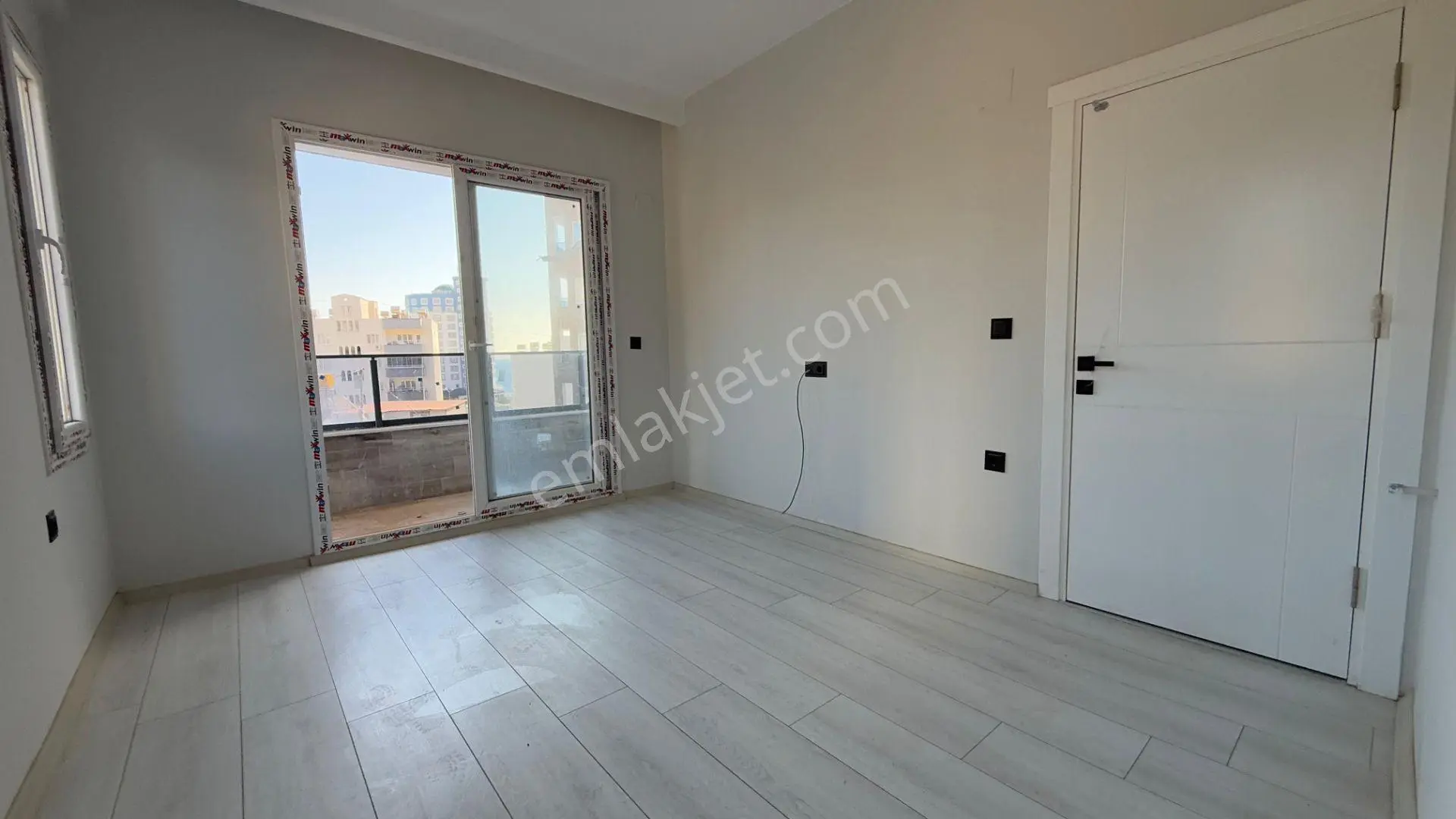Erdemli Ayaş'ta Havuz Manzaralı Sıfır 2+1 Daire — fotoğraf 20