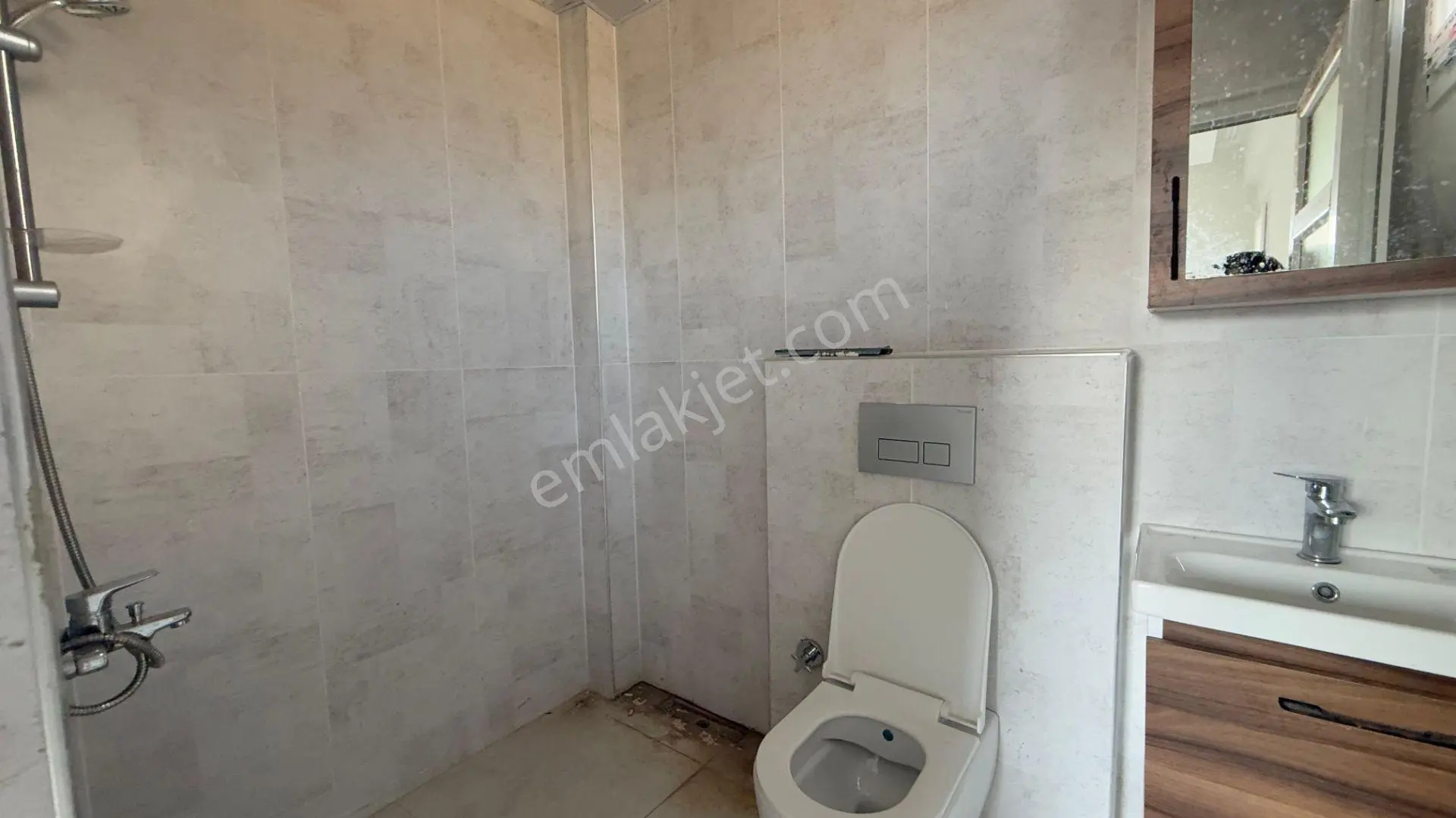 Erdemli Ayaş'ta Havuz Manzaralı Sıfır 2+1 Daire — fotoğraf 21