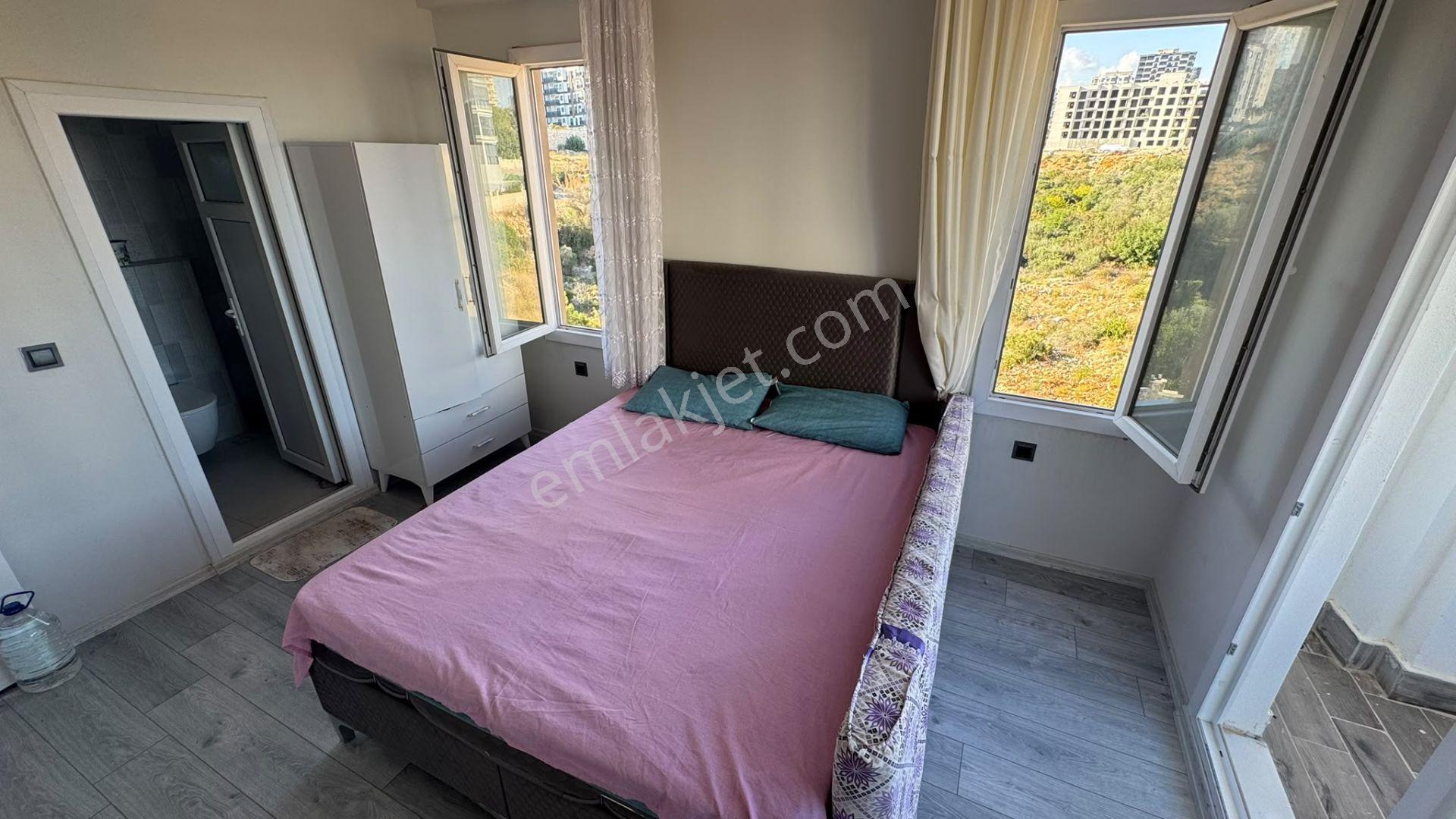 Erdemli Ayaş'ta Havuz Manzaralı Sıfır 2+1 Daire — fotoğraf 27