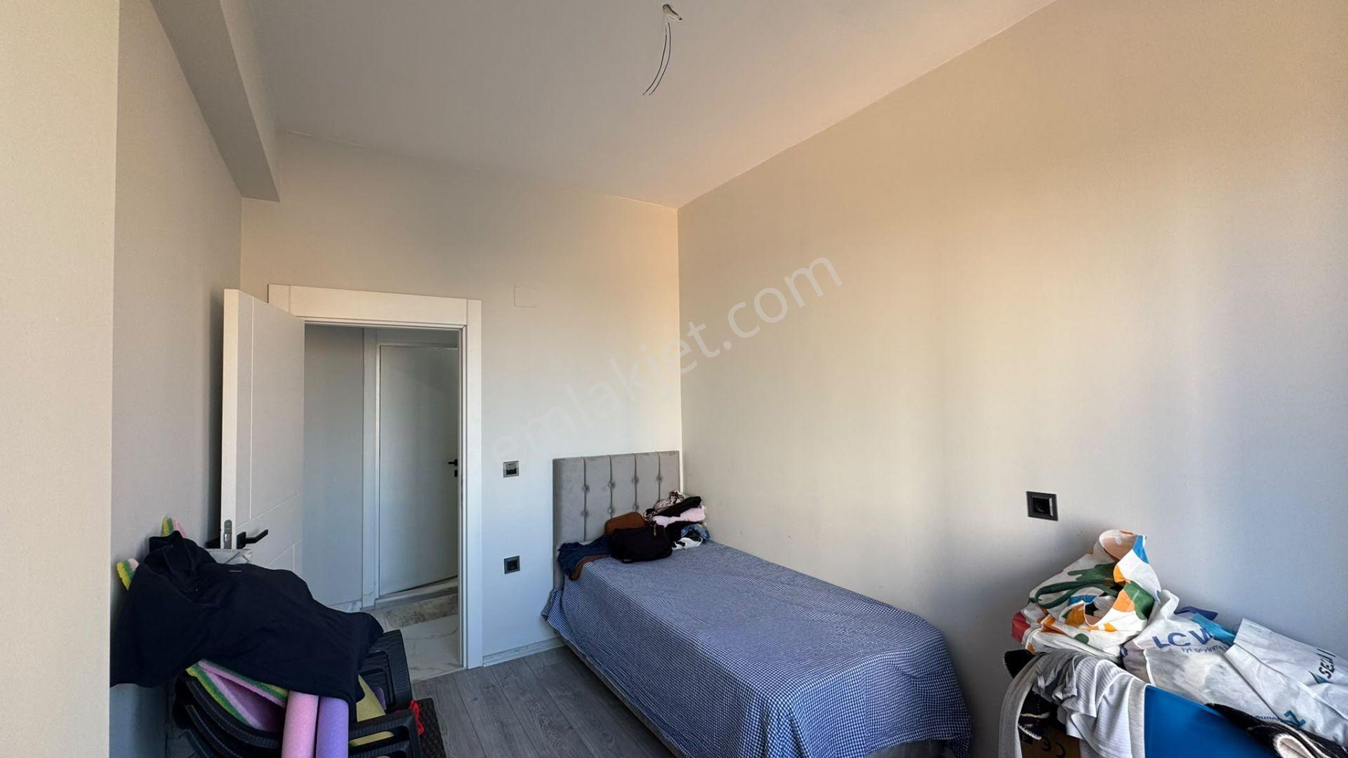 Erdemli Ayaş'ta Havuz Manzaralı Sıfır 2+1 Daire — fotoğraf 34