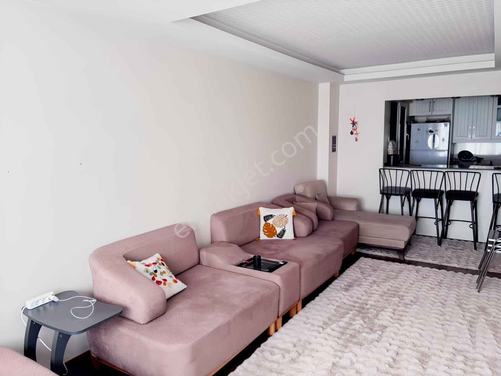 İzmir Menemen Merkezi Konum Arakat İçi Yapılı 2+1 Satılık Daire — fotoğraf 2