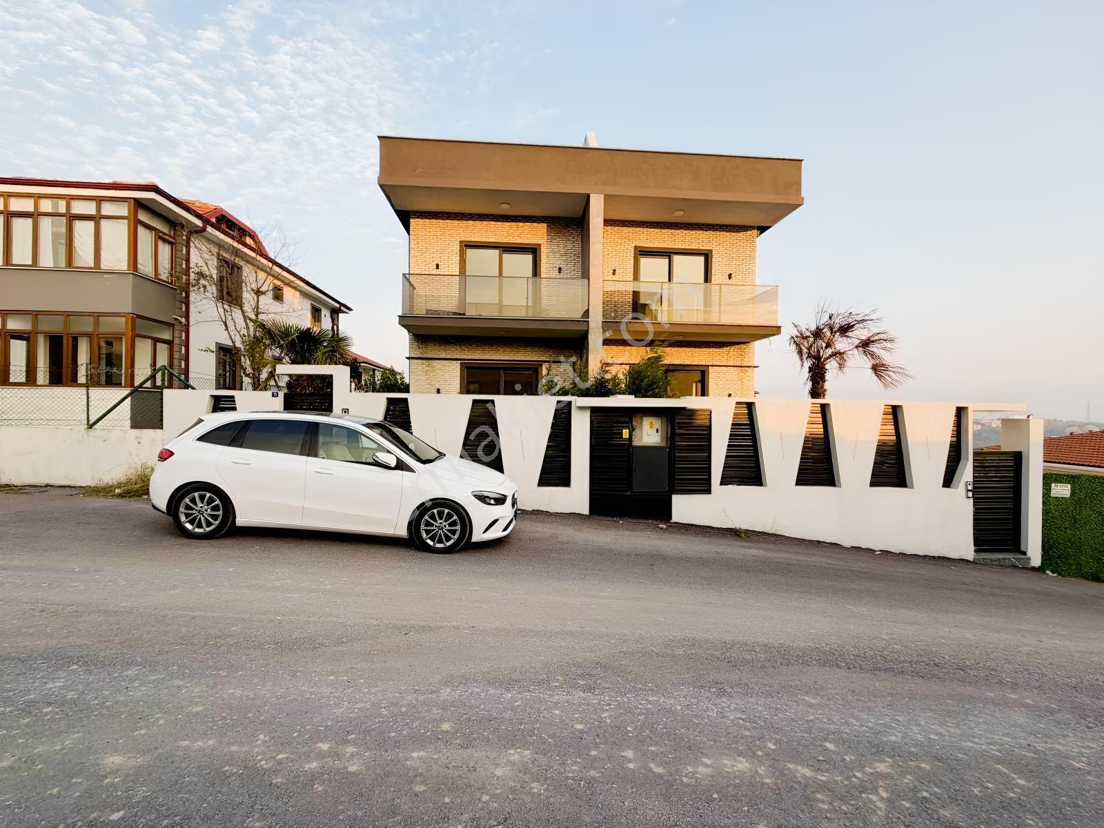 Serdivan 4+1 Satılık Villa Muhteşem Konum — fotoğraf 2