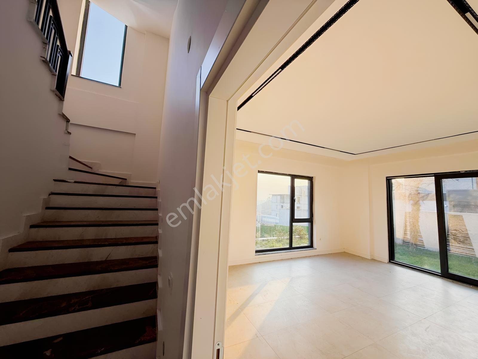 Serdivan 4+1 Satılık Villa Muhteşem Konum — fotoğraf 35