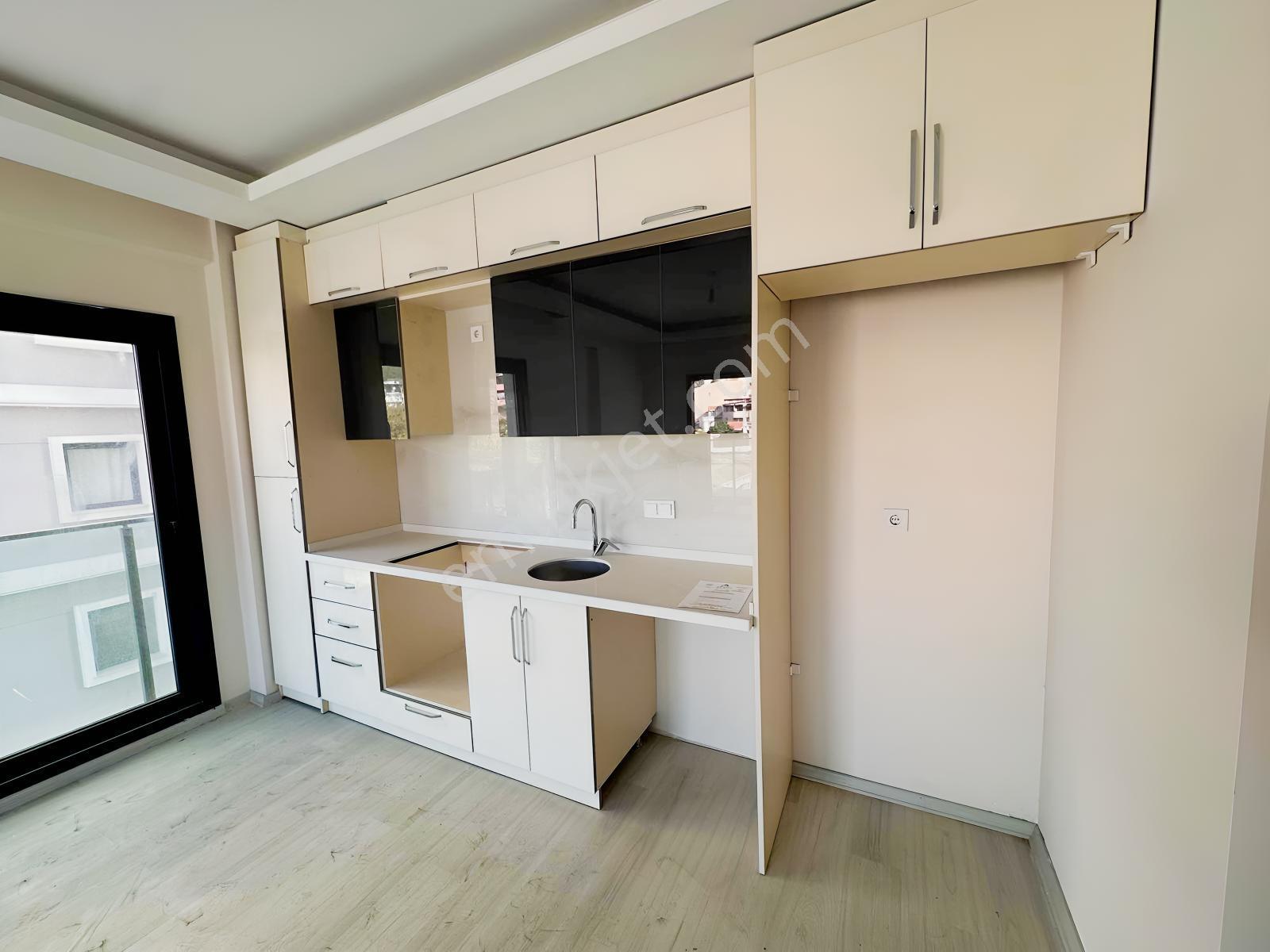 Milas Maçka Park'ta Havuzlu Sitede Satılık 2+1 Daire — fotoğraf 10