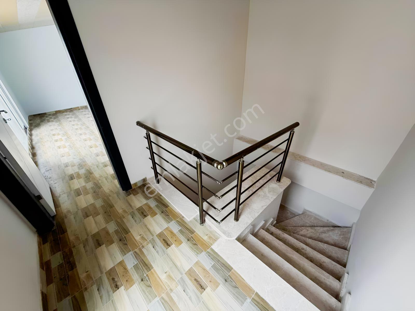 57 Remax Best Ofisinden Dikili Salimbey Merkezde 3+1 Dublex — fotoğraf 19