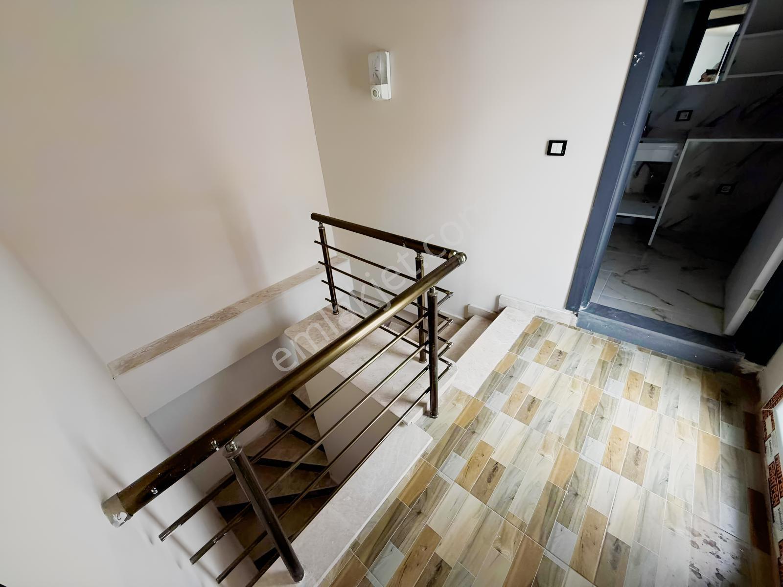 57 Remax Best Ofisinden Dikili Salimbey Merkezde 3+1 Dublex — fotoğraf 22