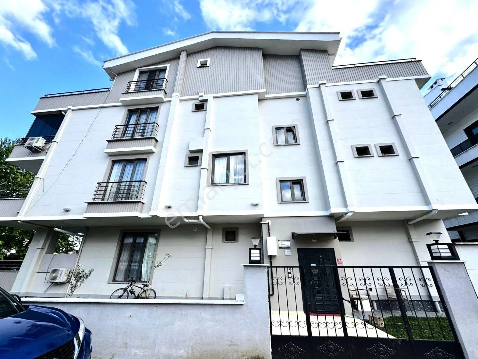 𝄞melodi'den Akçay Merkez'de Doğa Manzaralı Ayrı Mutfaklı Ön Cephe Ara Kat 1+1 Daire — fotoğraf 2