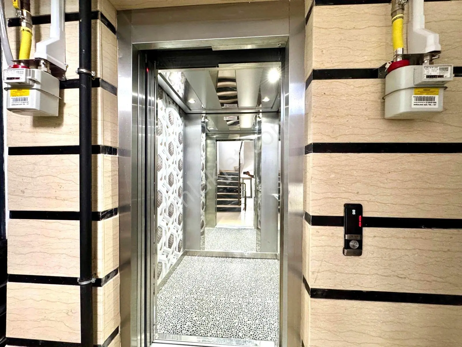 𝄞melodi'den Akçay Merkez'de Doğa Manzaralı Ayrı Mutfaklı Ön Cephe Ara Kat 1+1 Daire — fotoğraf 3