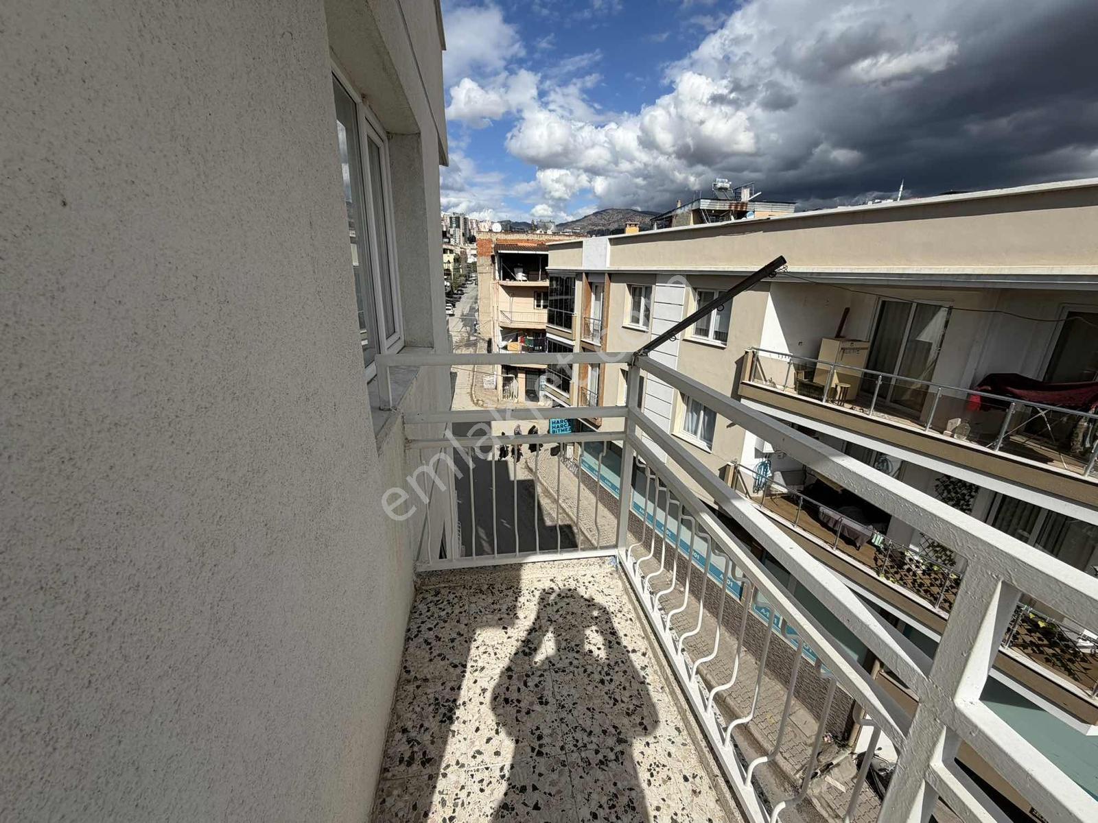 16 Remax Best Ofisinden Komple Satılık Bina — fotoğraf 3