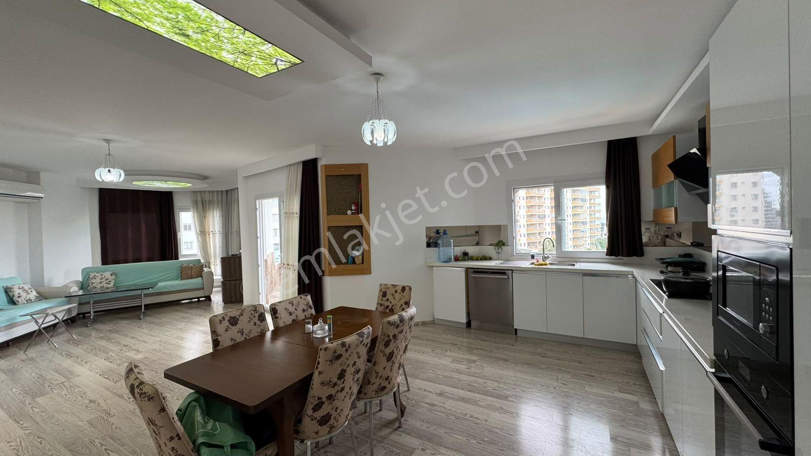 Erdemli Ayaş'ta Deniz Manzaralı Eşyalı 1+1 Daire — fotoğraf 6
