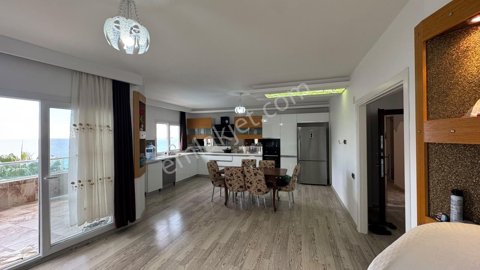 Erdemli Ayaş'ta Deniz Manzaralı Eşyalı 1+1 Daire — fotoğraf 7