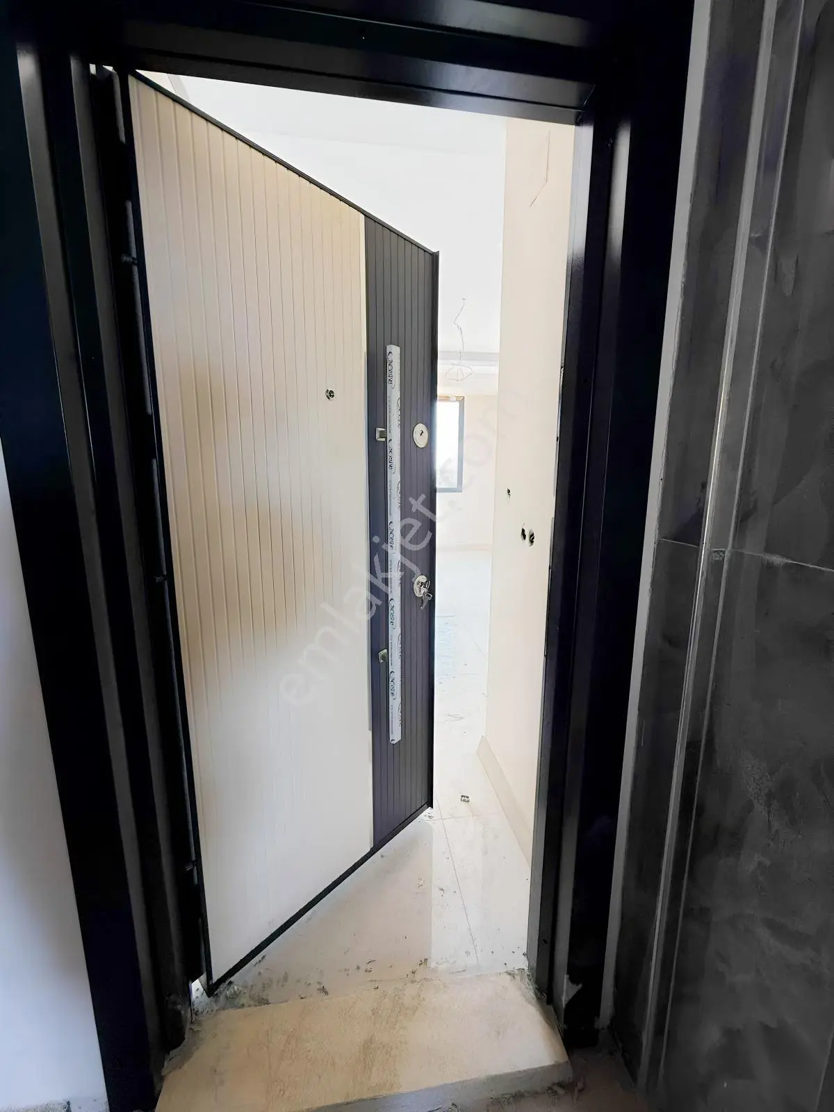 Arpaçbahşişte Kapalı Otoparklı Manzaralı Satılık 2+1 Lüx Daire — fotoğraf 6