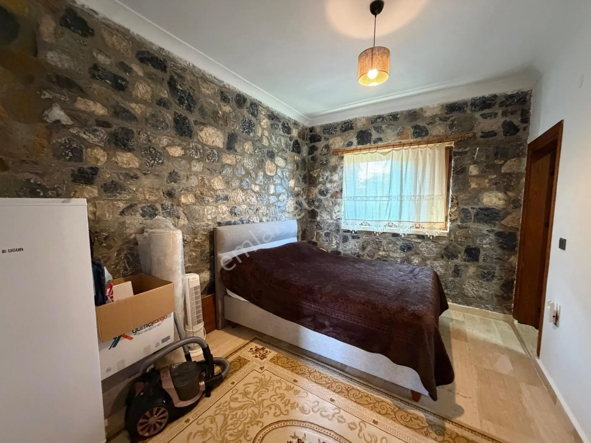 Gerçek Taş Ev Satılık 500 M2 Bahçeli — fotoğraf 7
