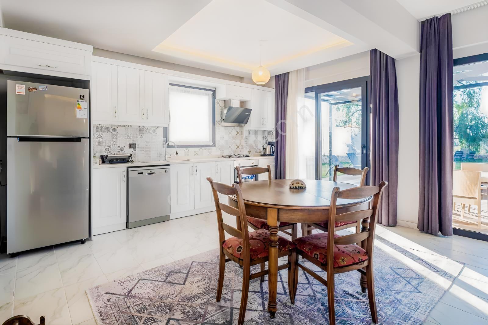Fethiye Ölüdeniz Ovacıkta Satılık 500m2 Arsa İçin De Villa — fotoğraf 4