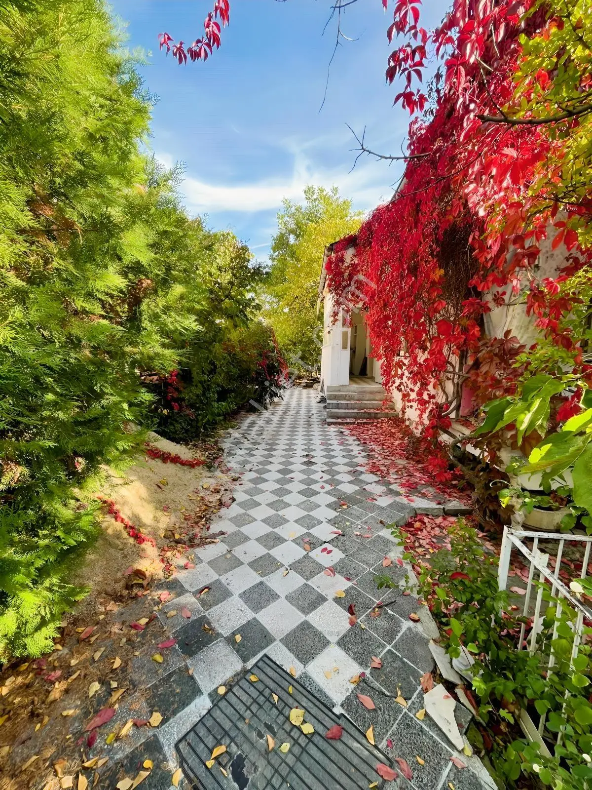 Mehmet Tönge'de Satılık Bahçeli 2+1 Müstakil Ev, 445 M2 — fotoğraf 4