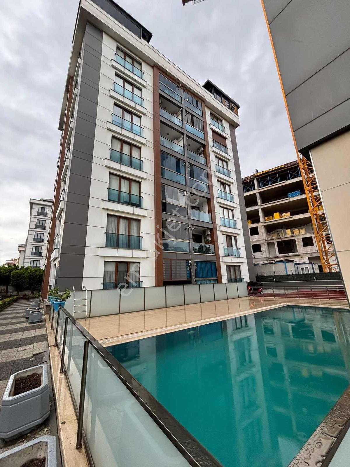Pendik Nirvana Plus Sitesinde Lüx 6+1 Dublex Daire