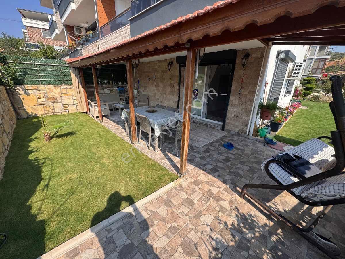 Foça M.k. Atatürk Mah’de 2018 Yapımı 4+2, 210 M², Çift Mutfaklı 3 Katlı Villa — fotoğraf 7