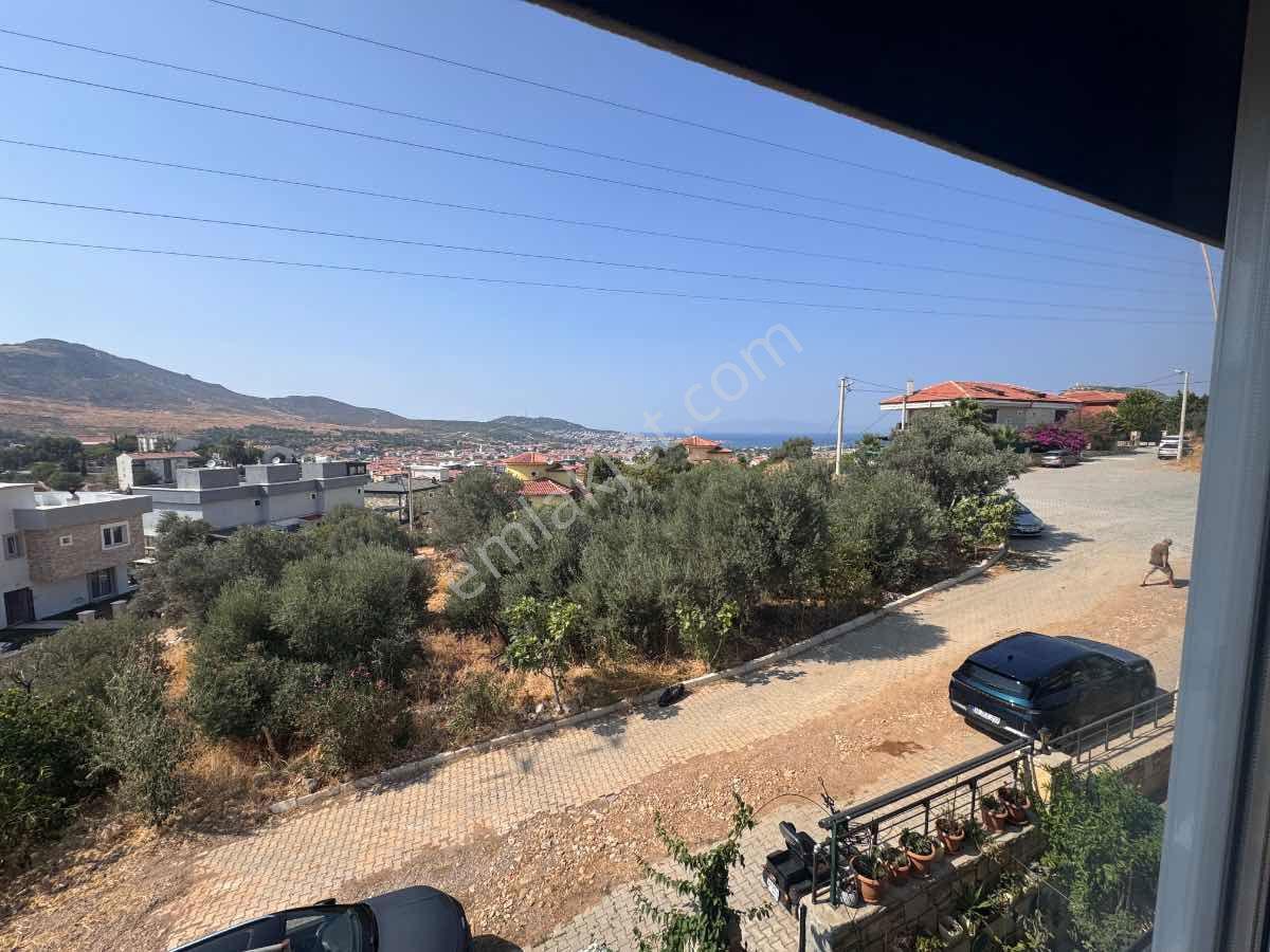 Foça M.k. Atatürk Mah’de 2018 Yapımı 4+2, 210 M², Çift Mutfaklı 3 Katlı Villa — fotoğraf 30