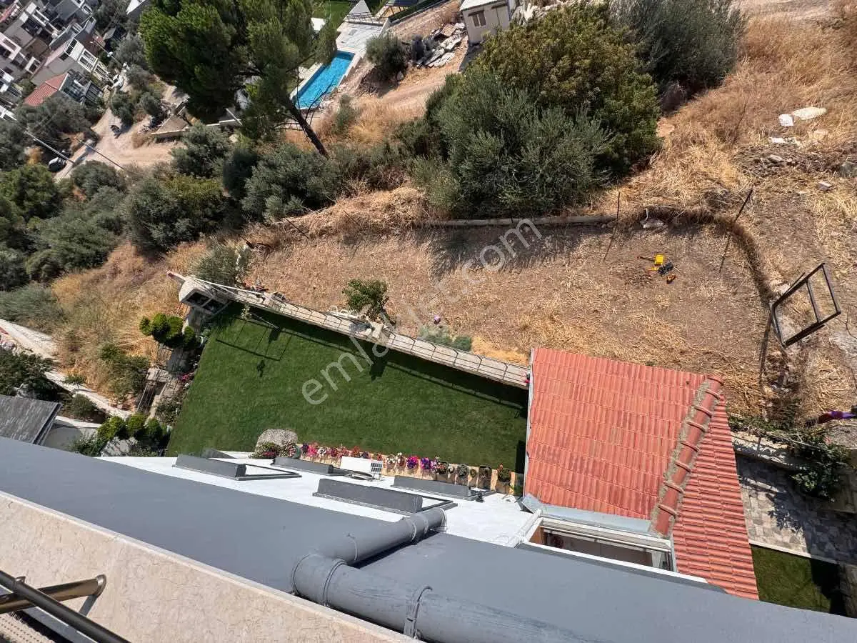 Foça M.k. Atatürk Mah’de 2018 Yapımı 4+2, 210 M², Çift Mutfaklı 3 Katlı Villa — fotoğraf 42