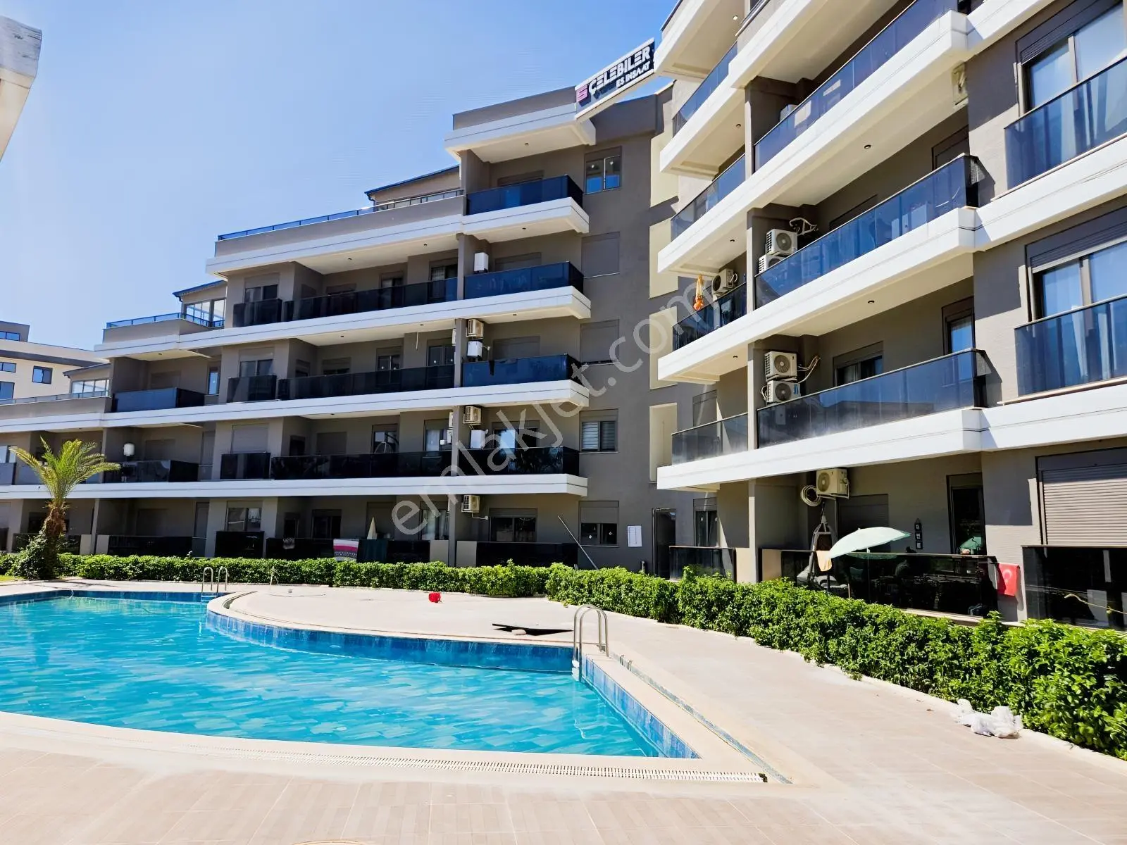 Altıntaşta Kapalı Otoparklı İskanlı 1+1 Daire Ultra Lüx