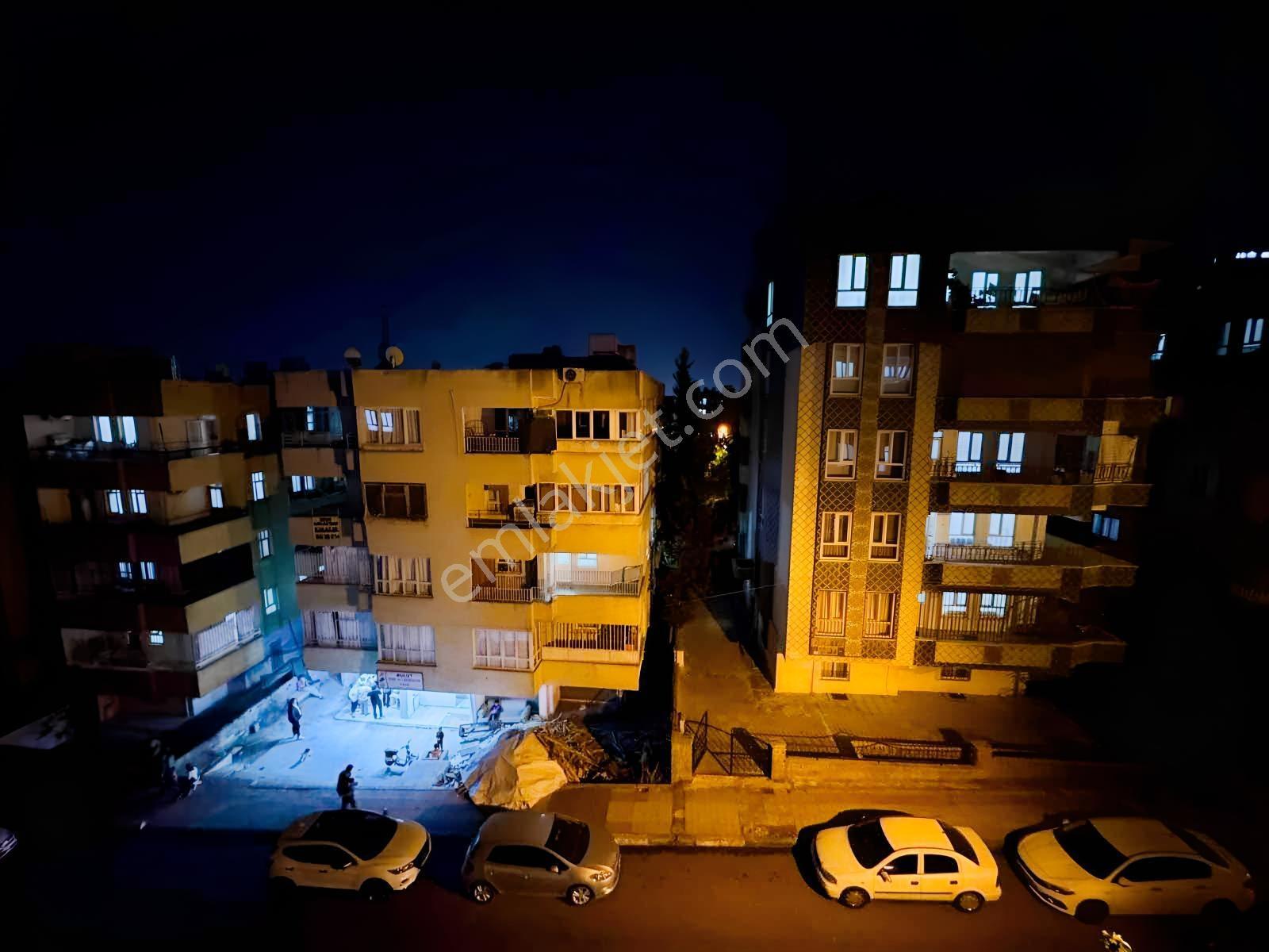 Geylani Emlak'tan Acil 3+1 165 M2 Son Kat — fotoğraf 5