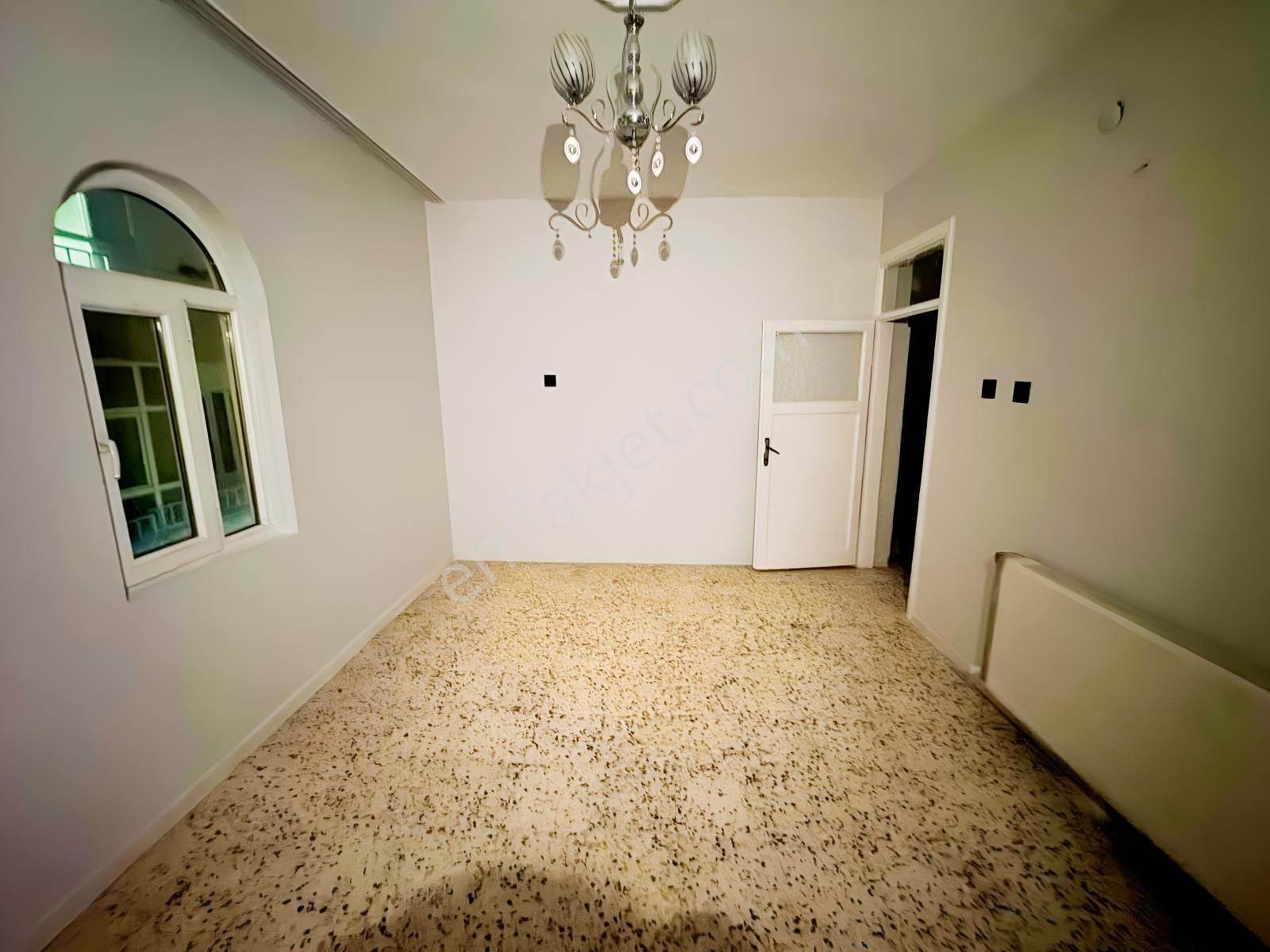 Geylani Emlak'tan Acil 3+1 165 M2 Son Kat — fotoğraf 9