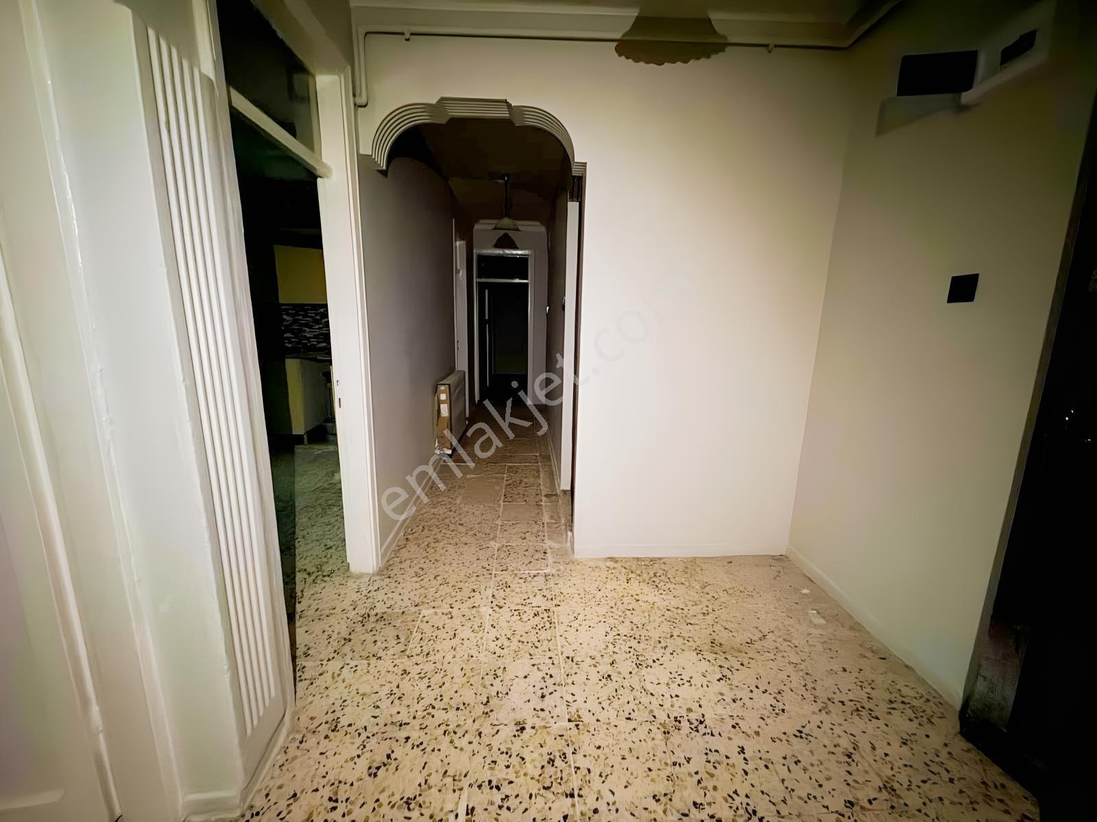 Geylani Emlak'tan Acil 3+1 165 M2 Son Kat — fotoğraf 11