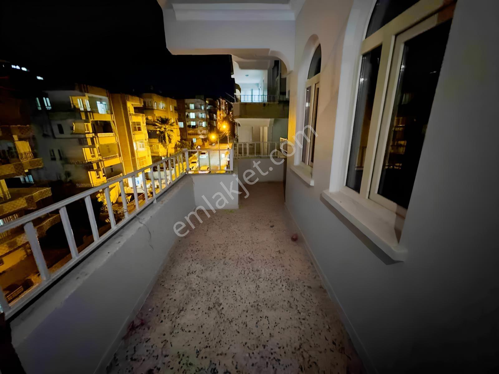 Geylani Emlak'tan Acil 3+1 165 M2 Son Kat — fotoğraf 13