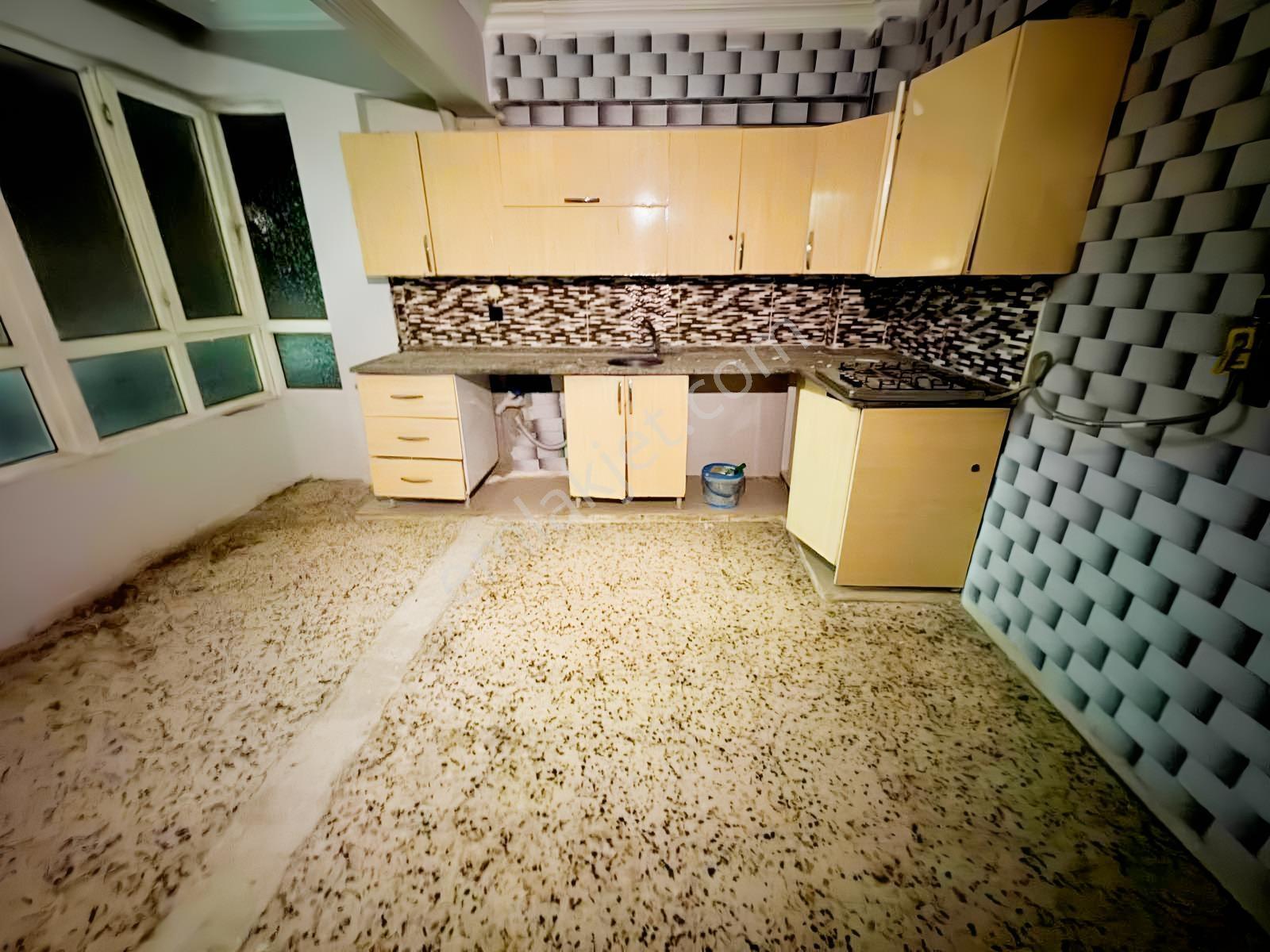 Geylani Emlak'tan Acil 3+1 165 M2 Son Kat — fotoğraf 19