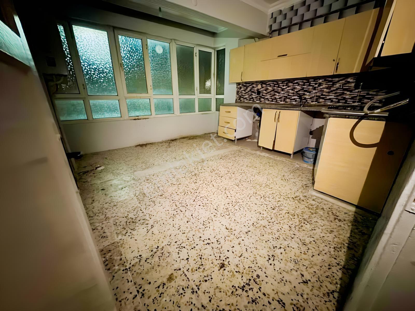 Geylani Emlak'tan Acil 3+1 165 M2 Son Kat — fotoğraf 21