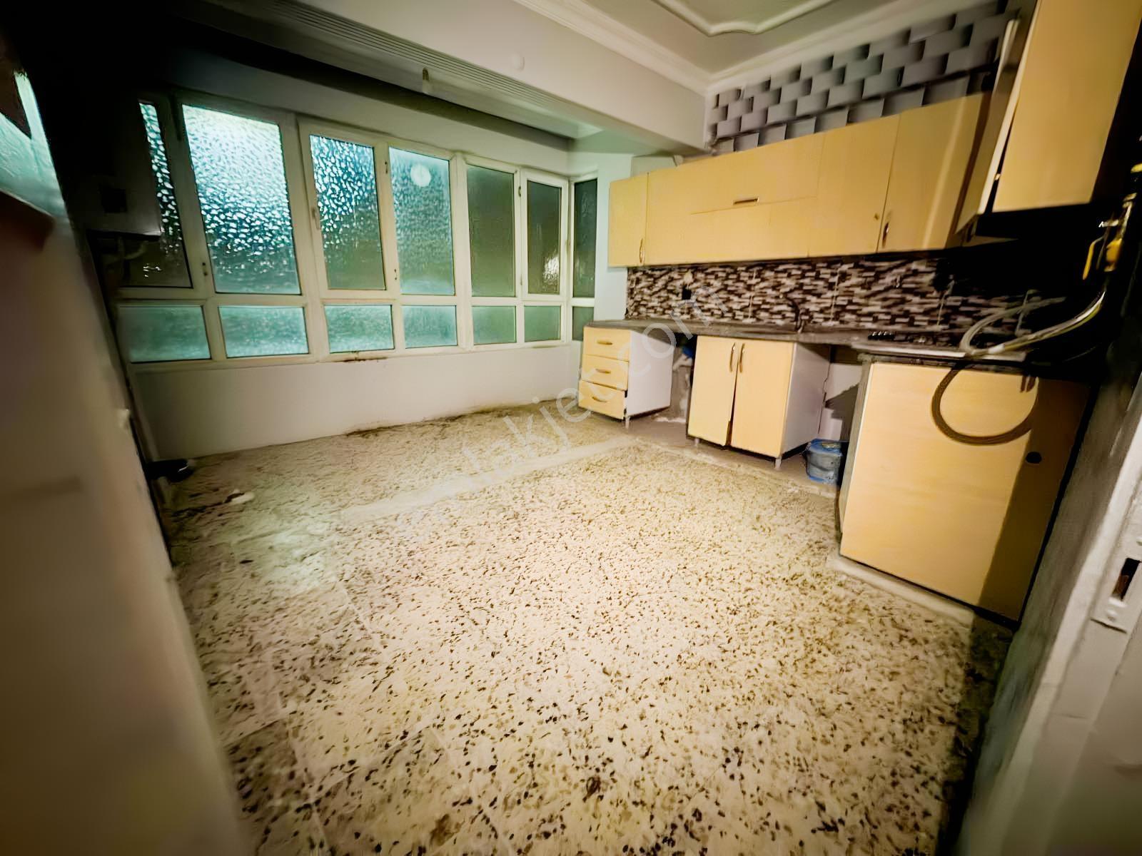 Geylani Emlak'tan Acil 3+1 165 M2 Son Kat — fotoğraf 22
