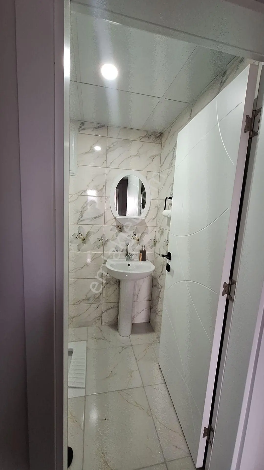 Cumhuriyet Mh.satılık Bakımlı Lüks 3+1 — fotoğraf 13