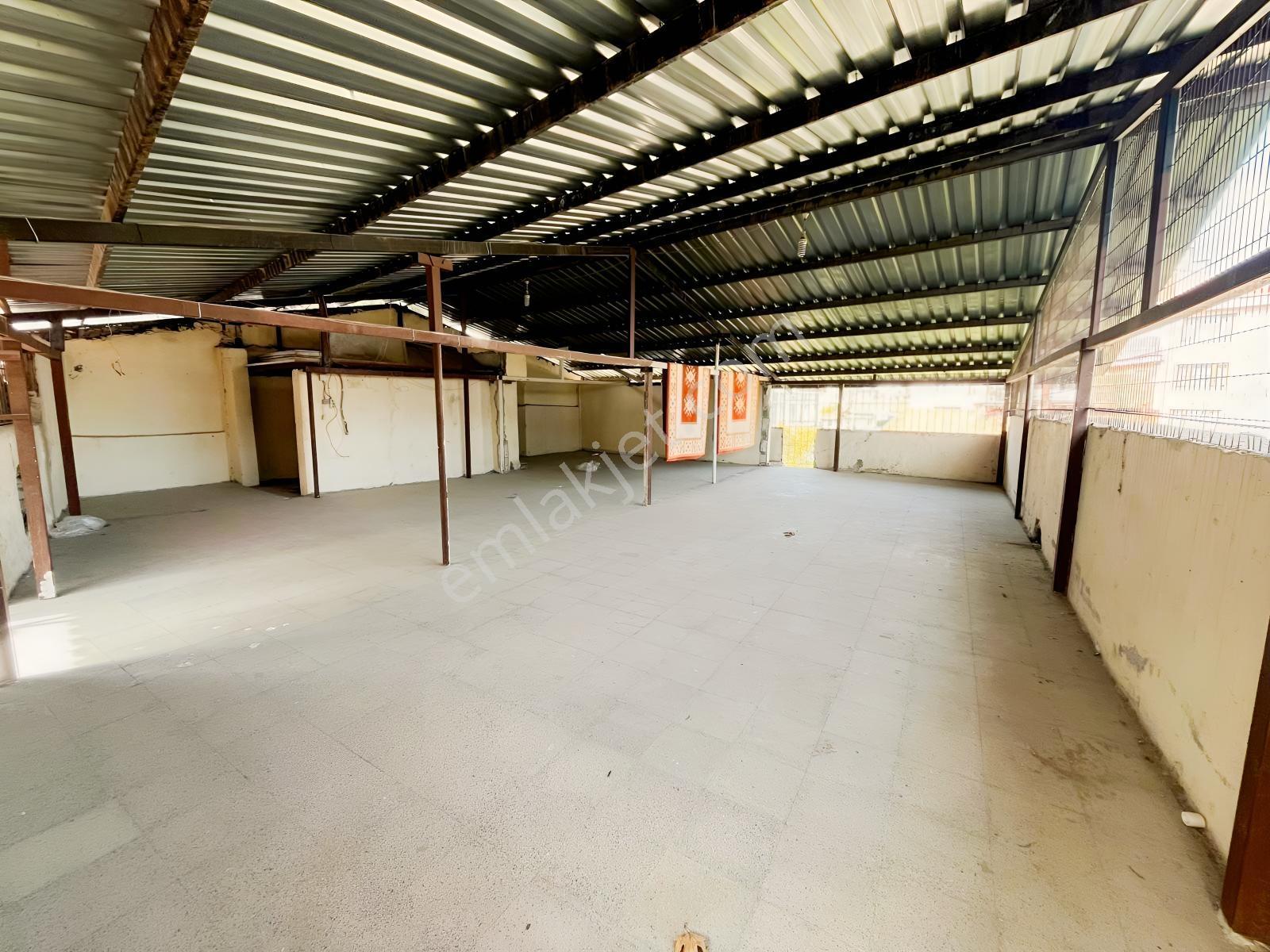 Gökçayda Yola 33m Cepheli Ev Ve 300m2 Doposu. Yatırımlık! — fotoğraf 18