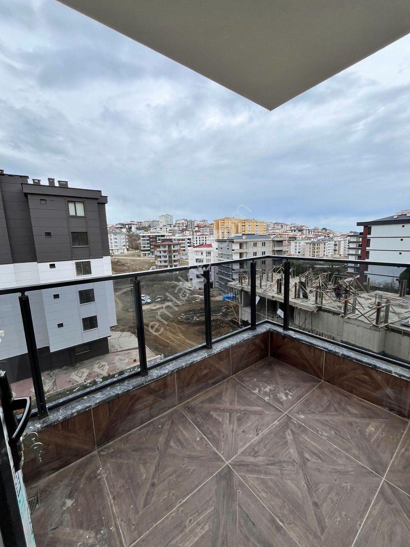 Samsun Atakum Körfezde Asansörlü İskanlı 1+1 Satılık Daire — fotoğraf 5