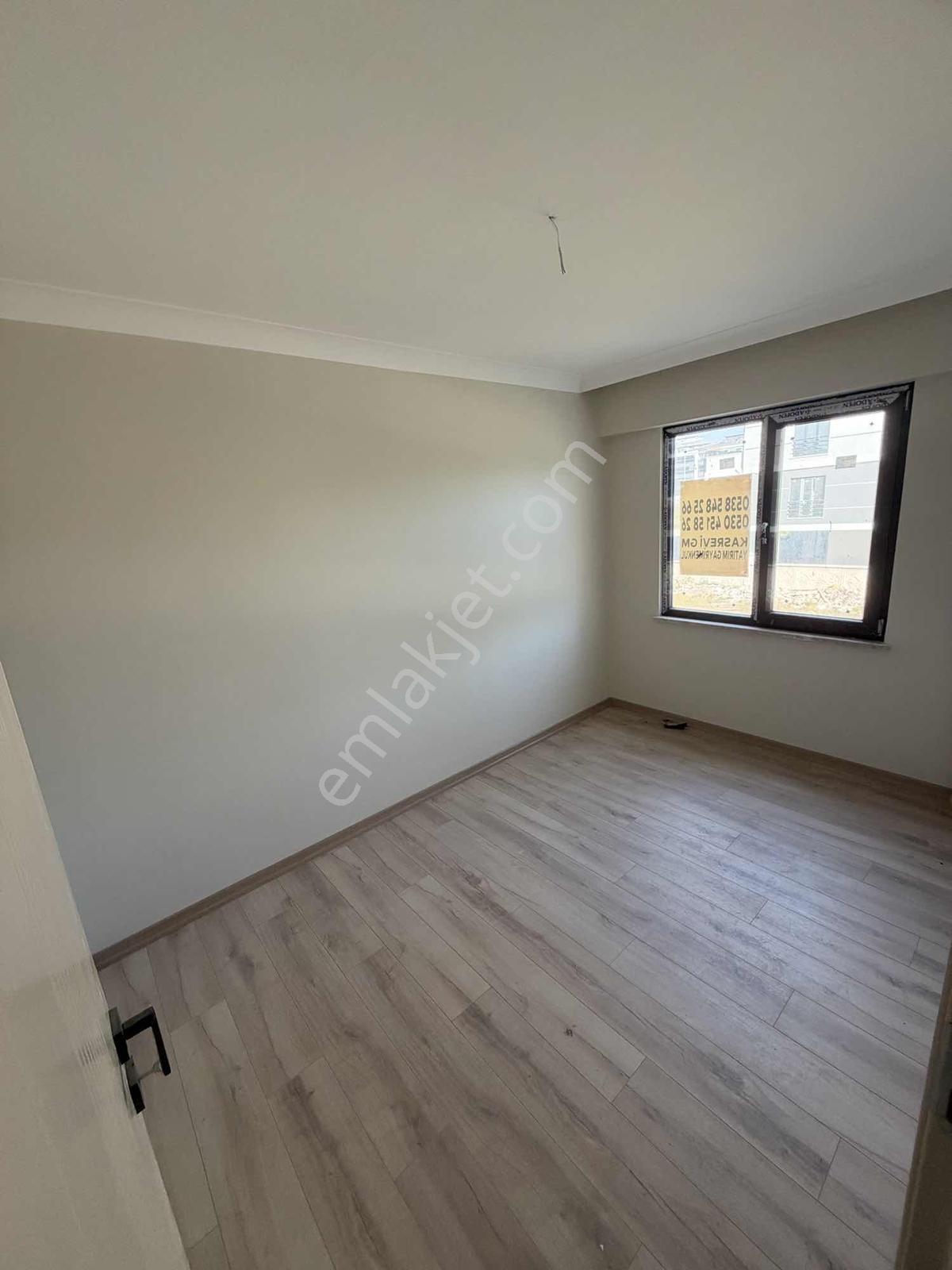 Kasrevi'den Barışta Cadde Üzeri Y.ısıtmalı Asansörlü 2+0 Daire — fotoğraf 5