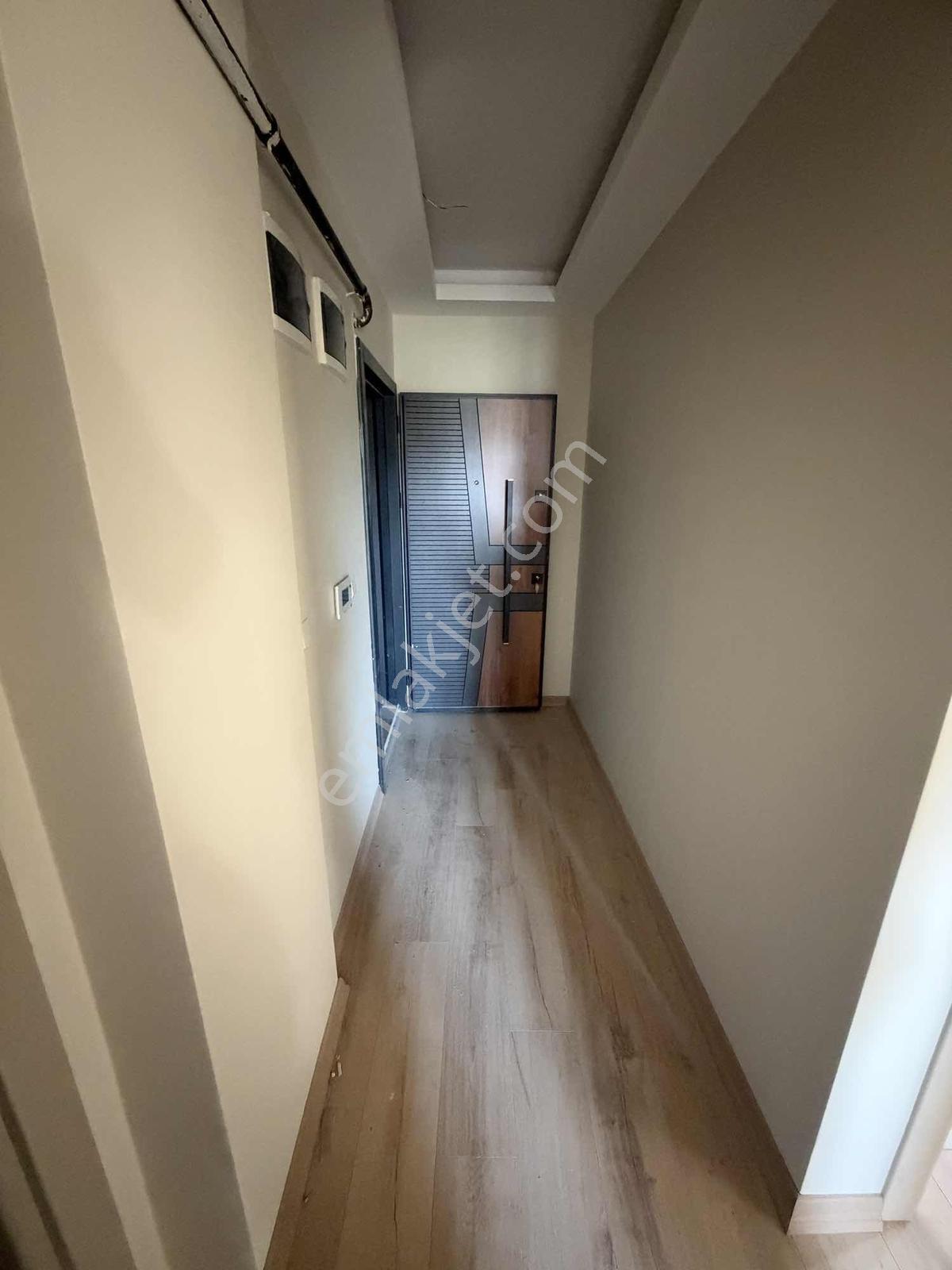 Kasrevi'den Barışta Cadde Üzeri Y.ısıtmalı Asansörlü 2+0 Daire — fotoğraf 9
